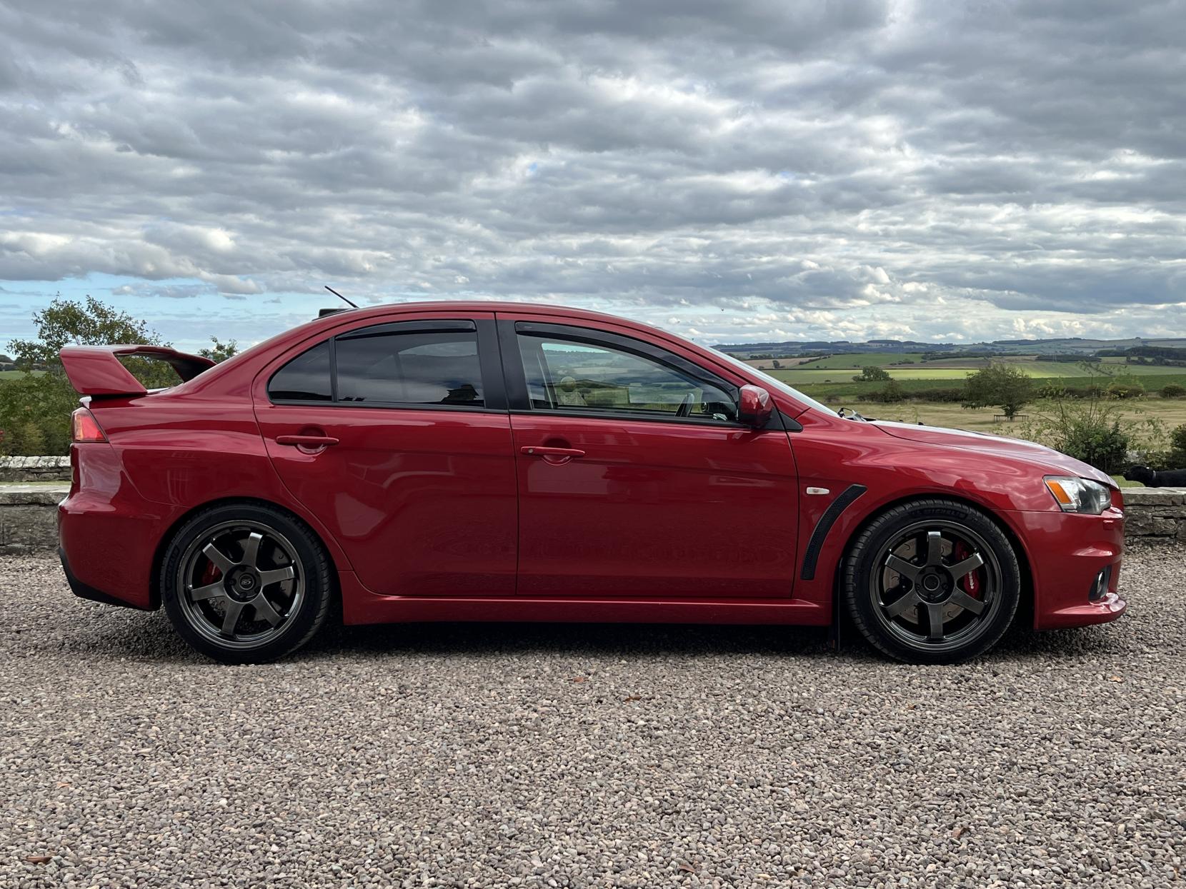 Mitsubishi Lancer 2.0T EVO X GSR FQ-300 Saloon 4dr Petrol SST 4WD Euro 4 (290 ps)