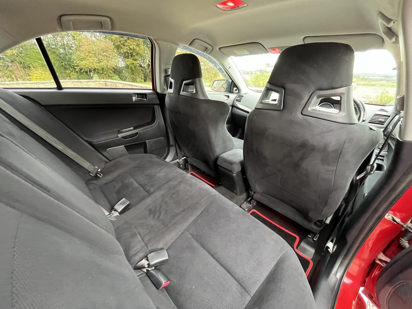 Mitsubishi Lancer 2.0T EVO X GSR FQ-300 Saloon 4dr Petrol SST 4WD Euro 4 (290 ps)