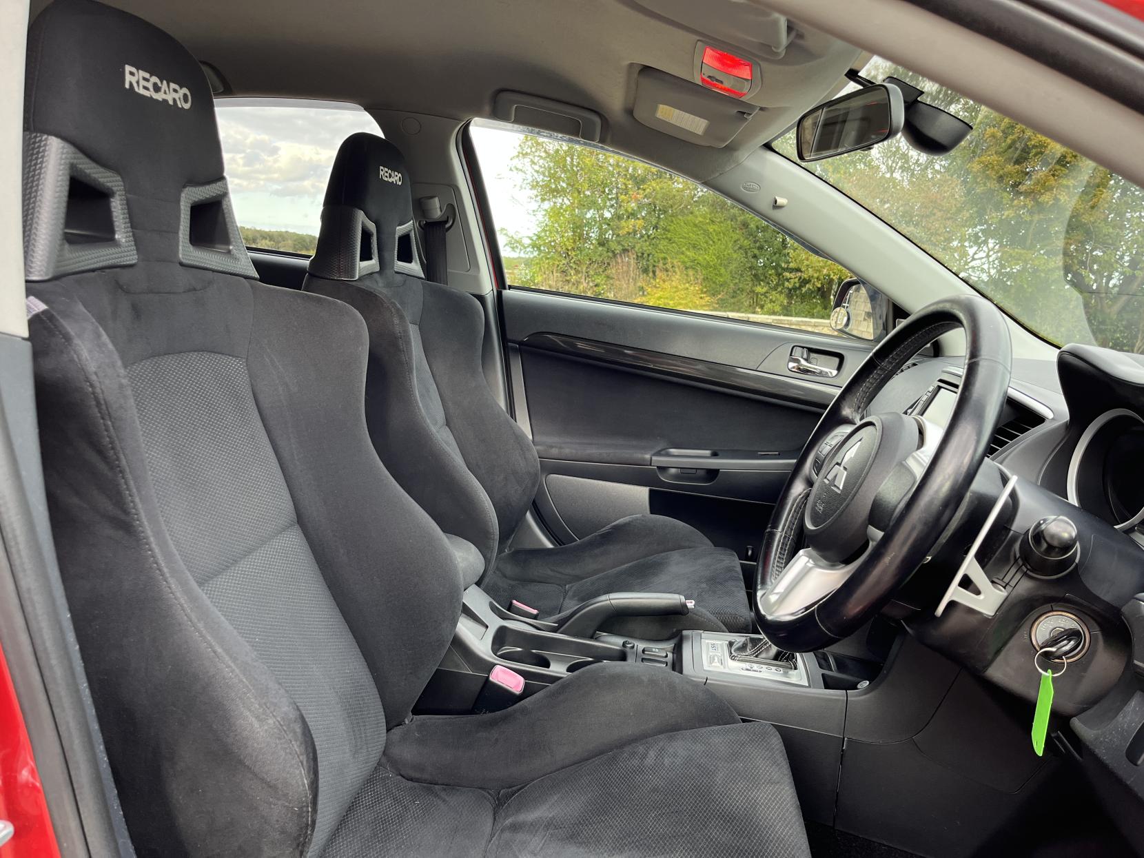 Mitsubishi Lancer 2.0T EVO X GSR FQ-300 Saloon 4dr Petrol SST 4WD Euro 4 (290 ps)