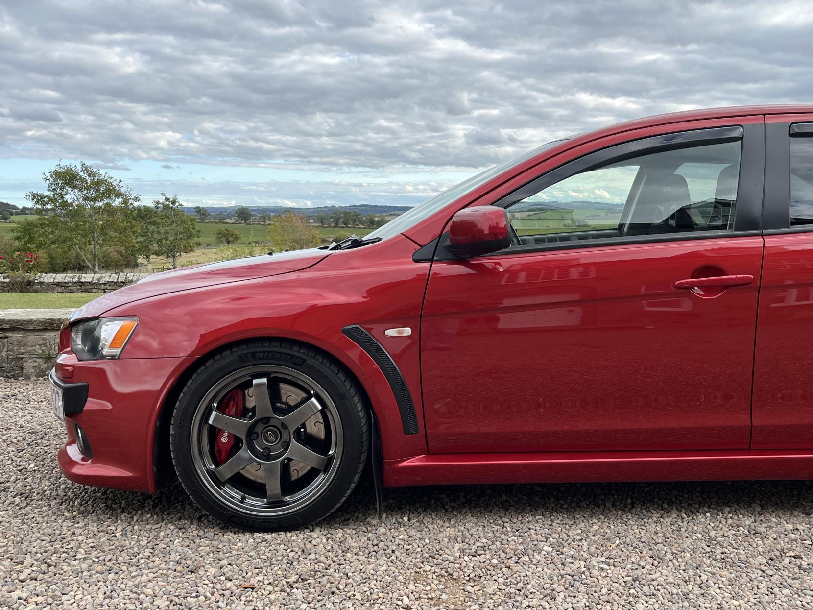 Mitsubishi Lancer 2.0T EVO X GSR FQ-300 Saloon 4dr Petrol SST 4WD Euro 4 (290 ps)