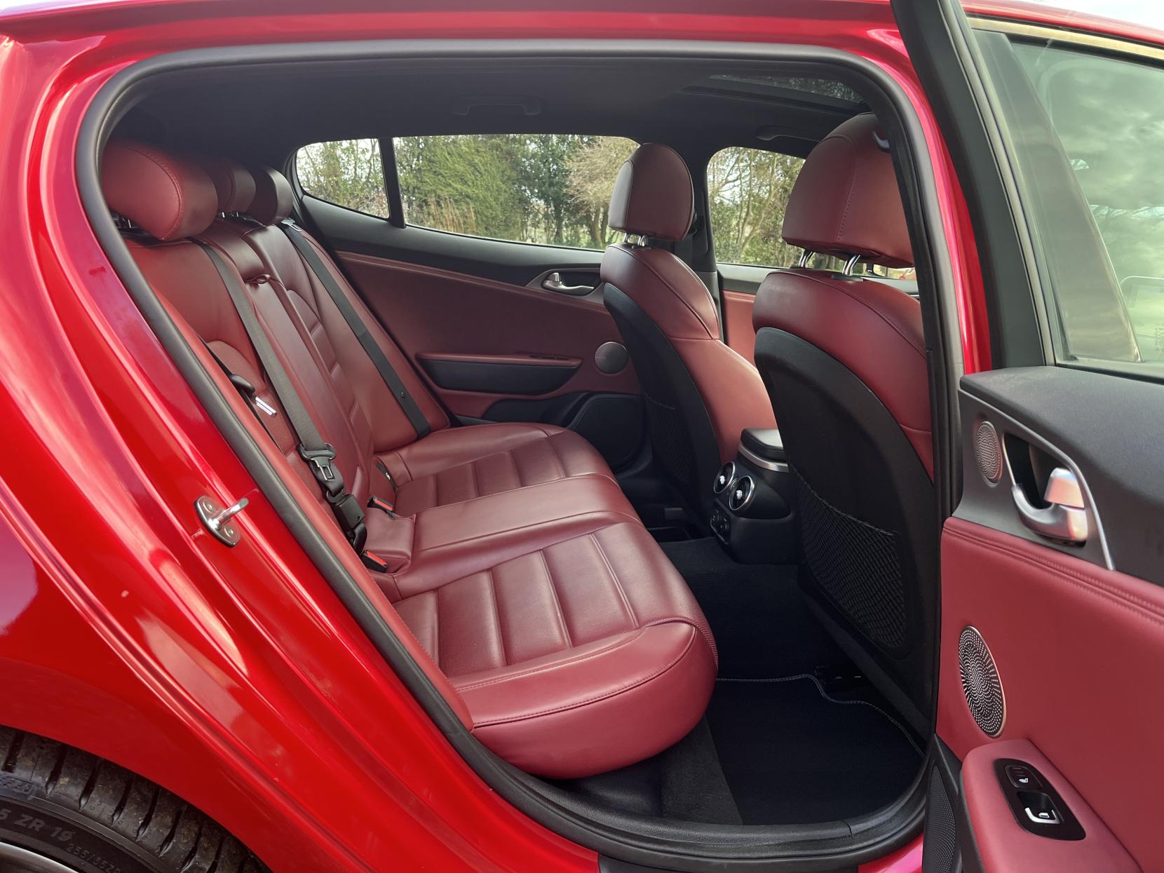 Kia Stinger 3.3 T-GDi V6 GT S Gran Turismo 5dr Petrol Auto Euro 6 (s/s) (365 bhp)