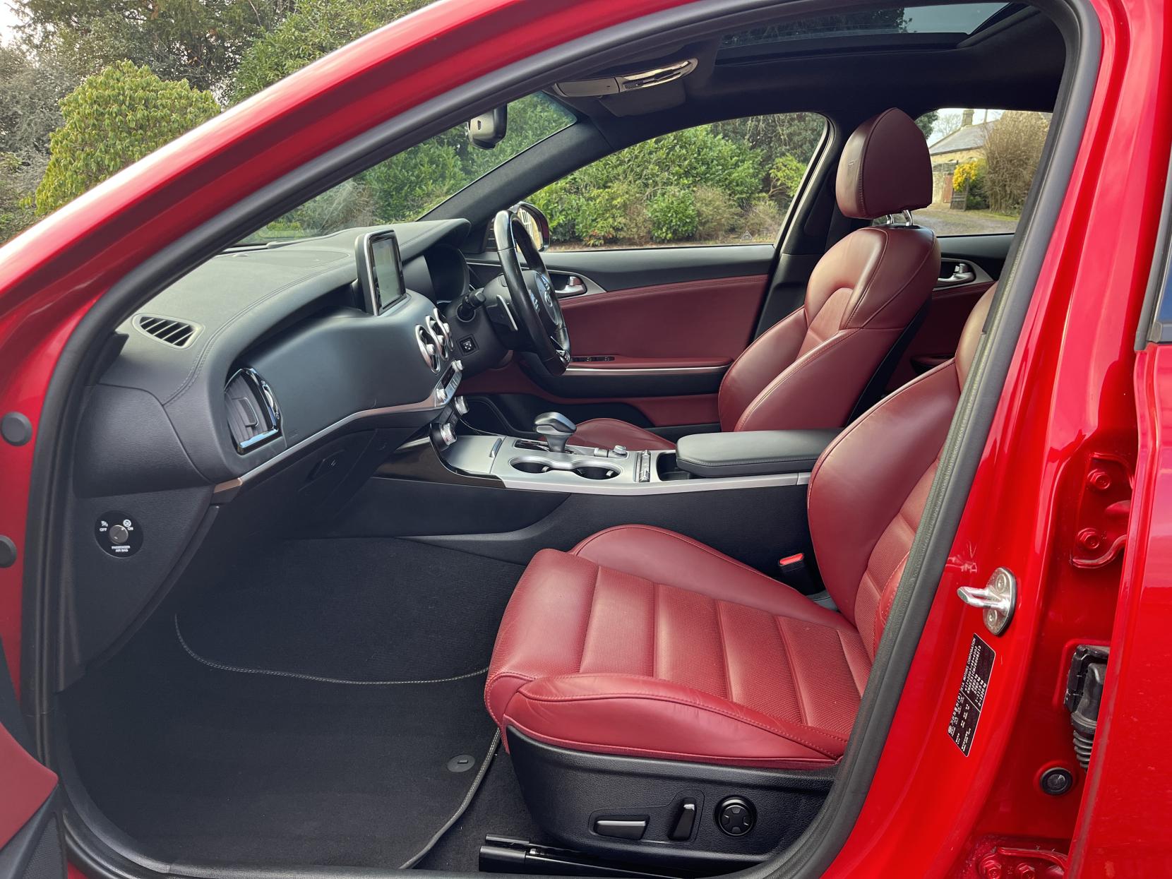 Kia Stinger 3.3 T-GDi V6 GT S Gran Turismo 5dr Petrol Auto Euro 6 (s/s) (365 bhp)