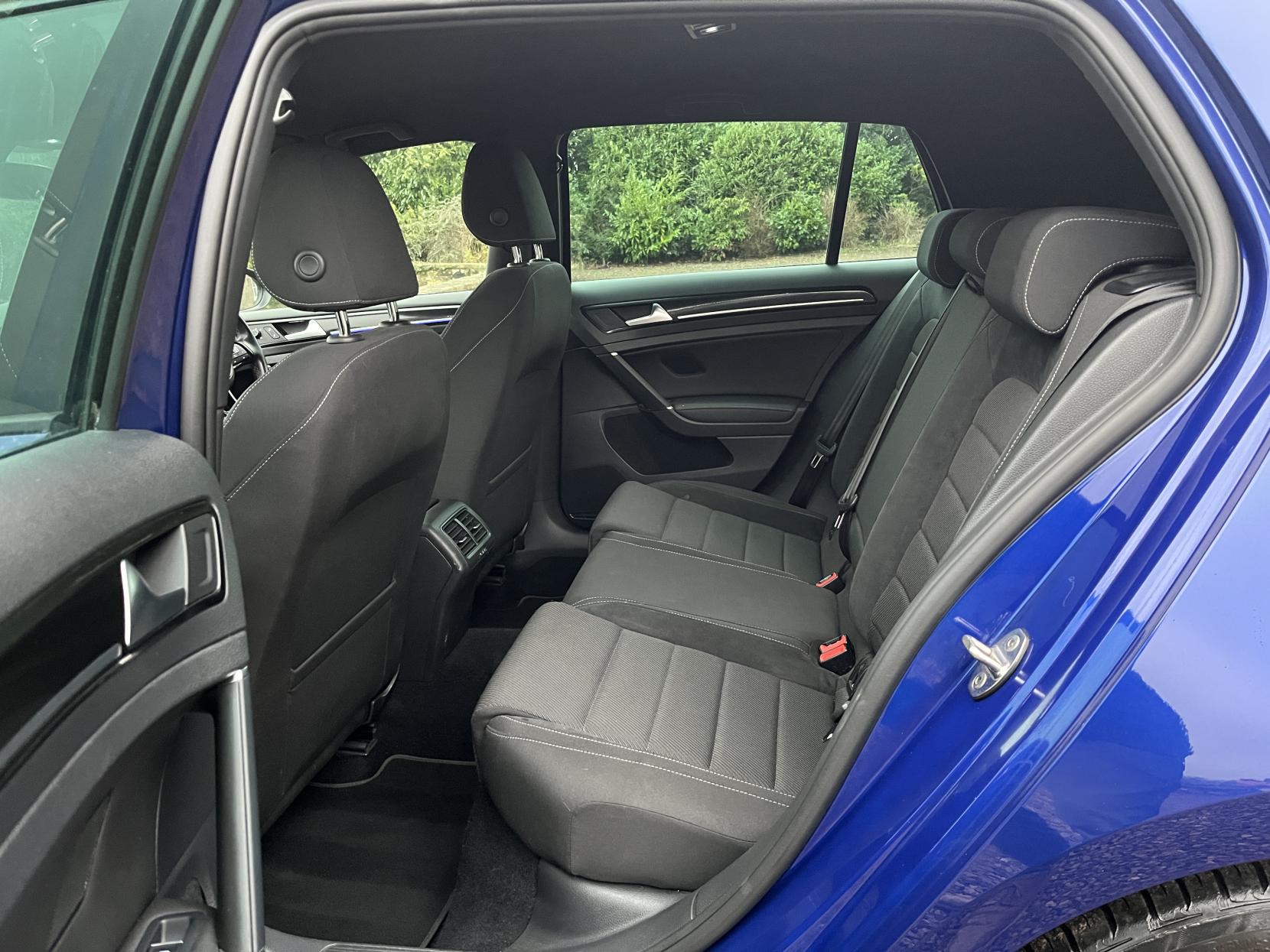 Volkswagen Golf 2.0 TSI R Hatchback 5dr Petrol DSG 4Motion Euro 6 (s/s) (310 ps)