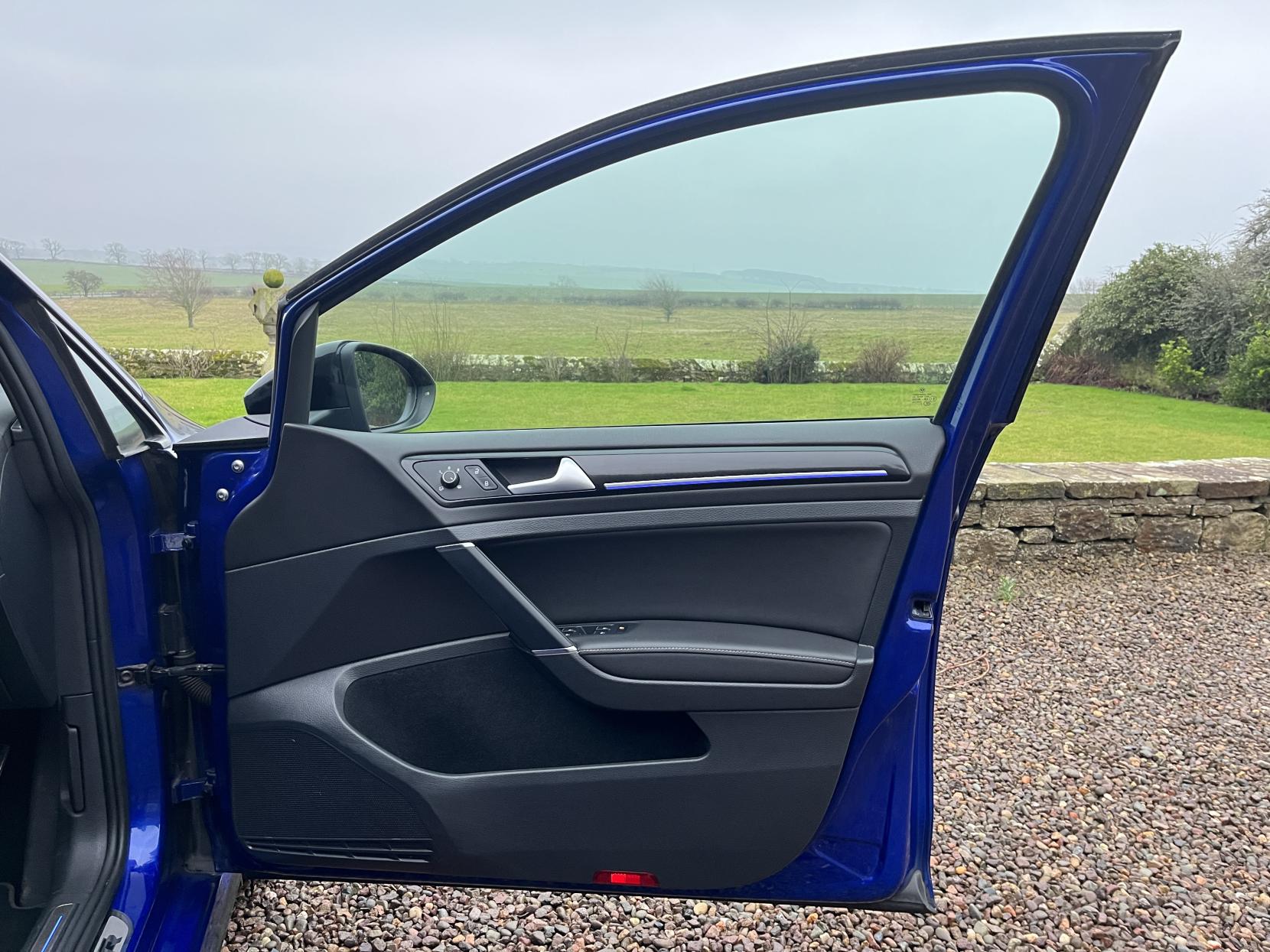 Volkswagen Golf 2.0 TSI R Hatchback 5dr Petrol DSG 4Motion Euro 6 (s/s) (310 ps)