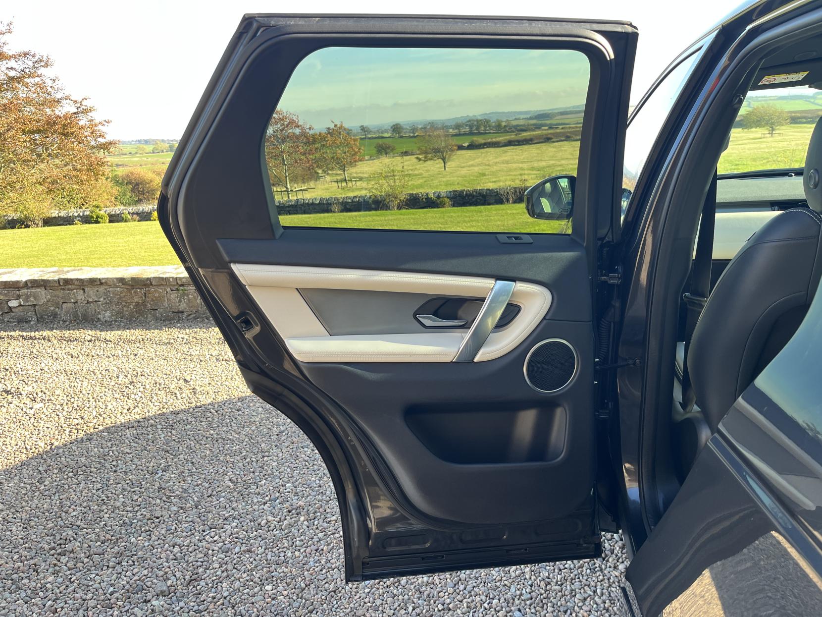Land Rover Discovery Sport 2.0 D200 MHEV Urban Edition SUV 5dr Diesel Auto 4WD Euro 6 (s/s) (204 ps)