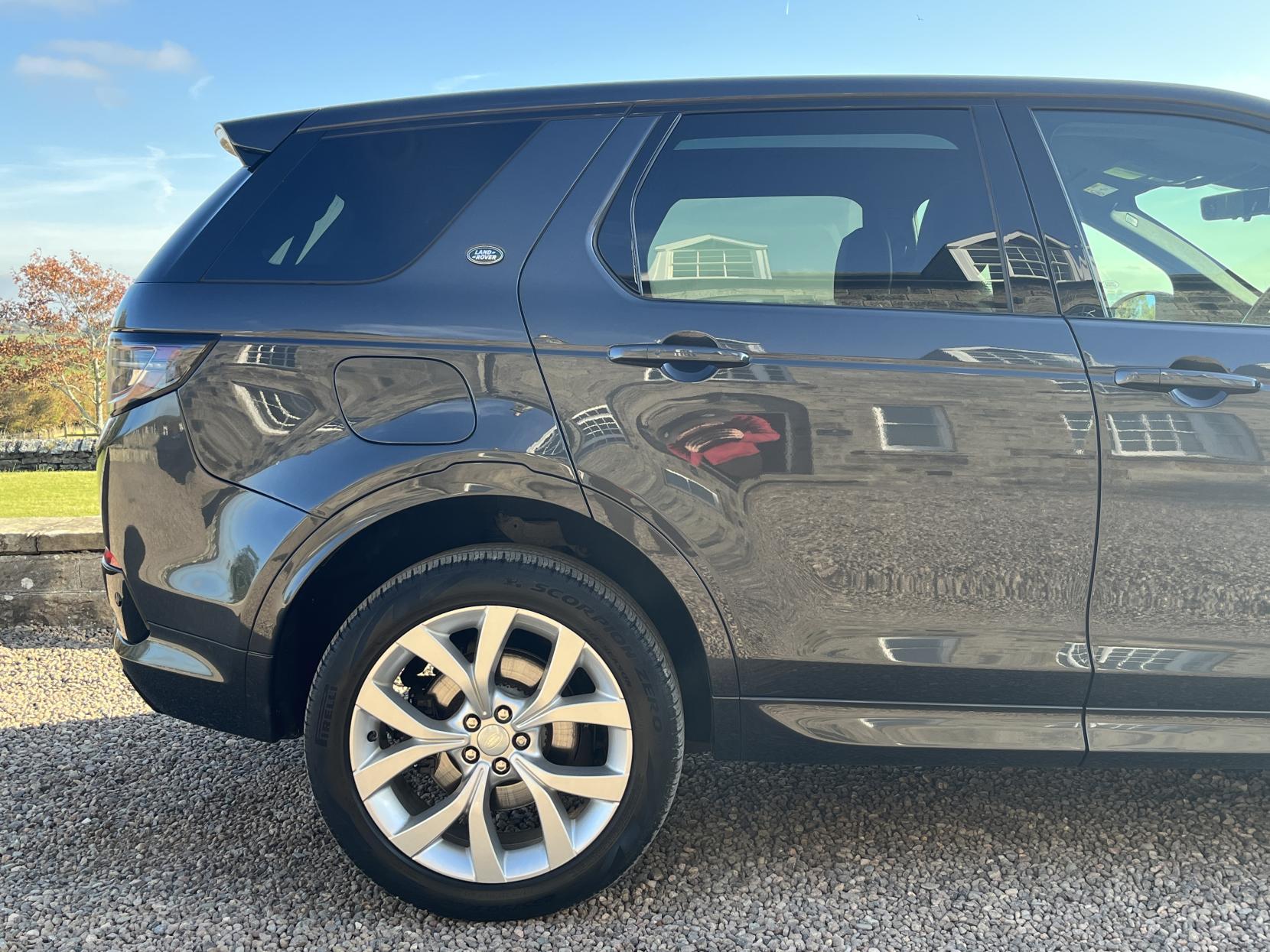 Land Rover Discovery Sport 2.0 D200 MHEV Urban Edition SUV 5dr Diesel Auto 4WD Euro 6 (s/s) (204 ps)