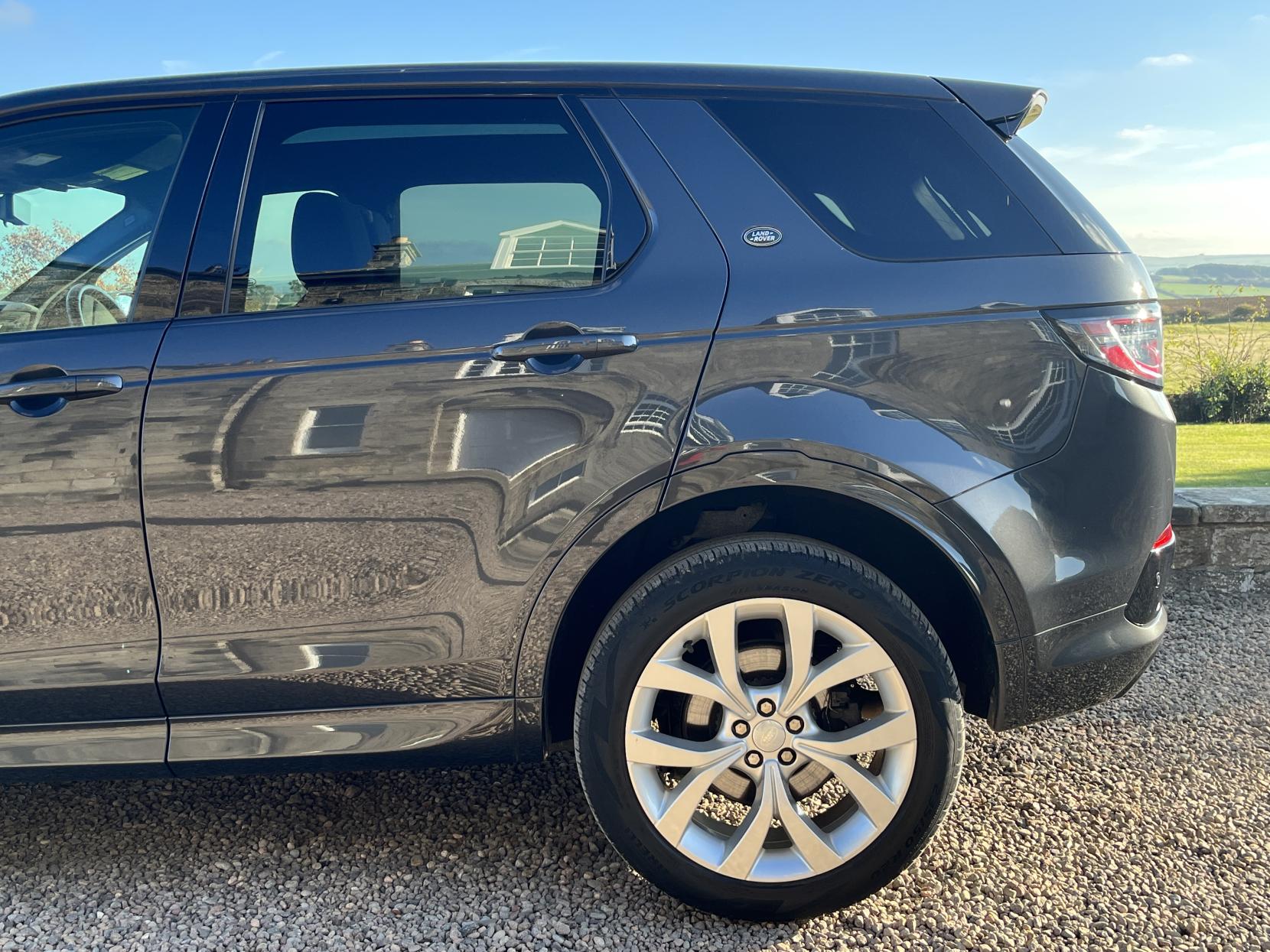 Land Rover Discovery Sport 2.0 D200 MHEV Urban Edition SUV 5dr Diesel Auto 4WD Euro 6 (s/s) (204 ps)