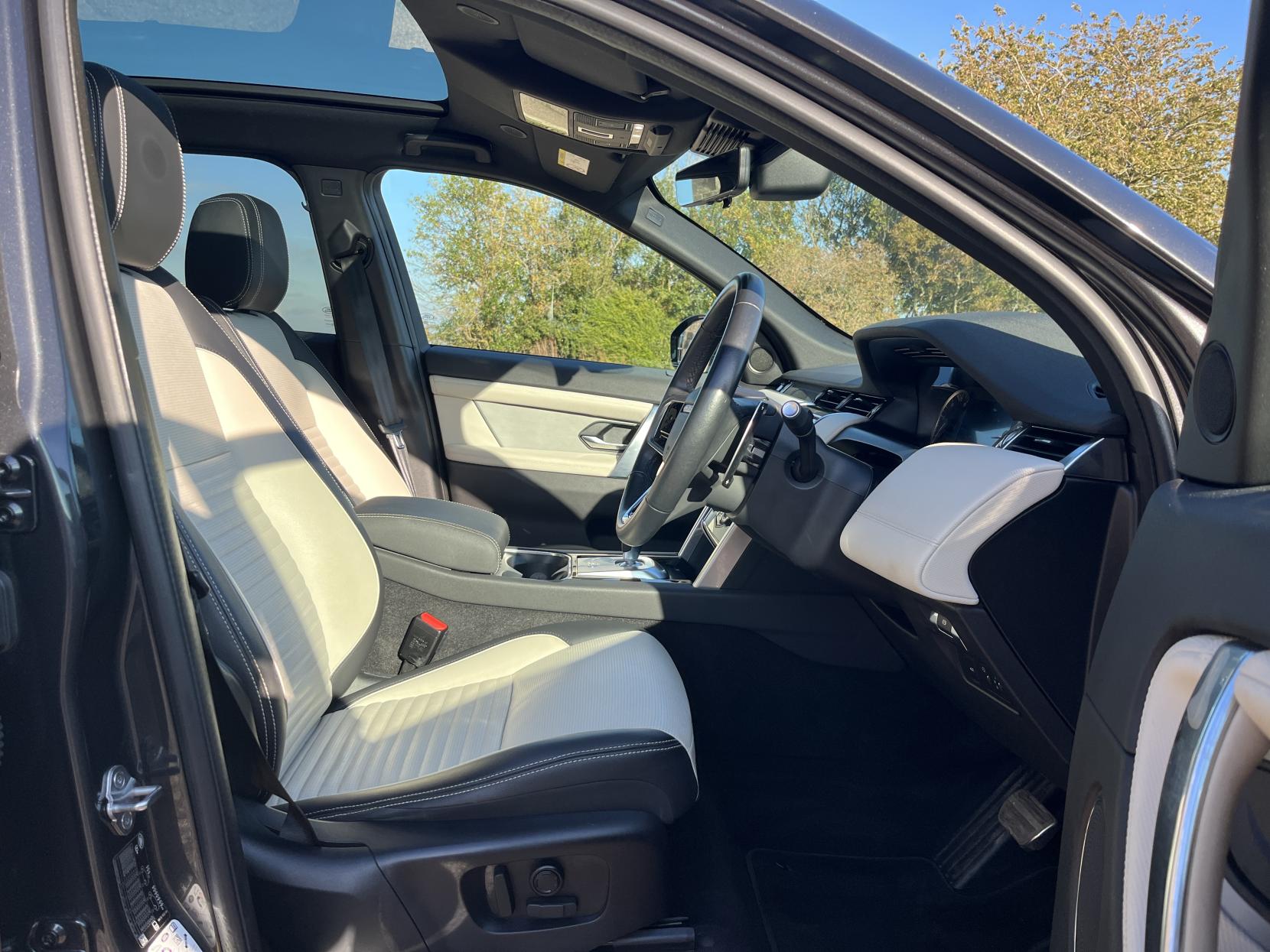 Land Rover Discovery Sport 2.0 D200 MHEV Urban Edition SUV 5dr Diesel Auto 4WD Euro 6 (s/s) (204 ps)