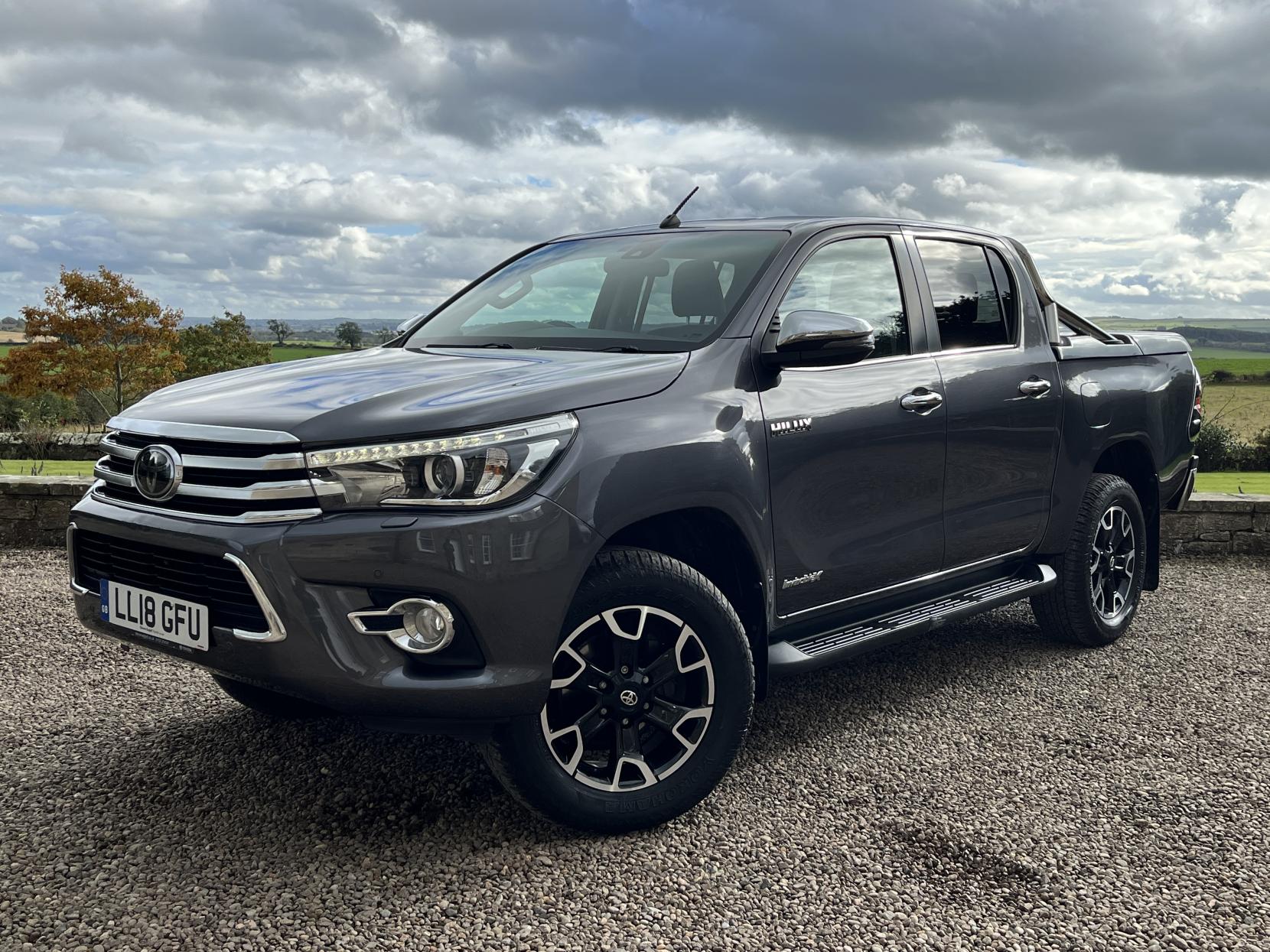 Toyota Hilux 2.4 D-4D Invincible X Pickup Double Cab 4dr Diesel Auto 4WD Euro 6 (s/s) (TSS, 3.5t) (150 ps)