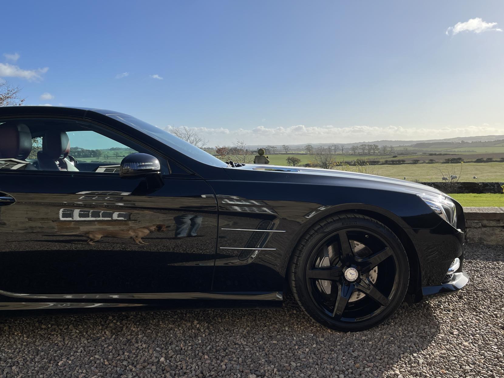 Mercedes-Benz SL 3.0 SL400 AMG Sport Convertible 2dr Petrol G-Tronic Euro 6 (s/s) (333 ps)