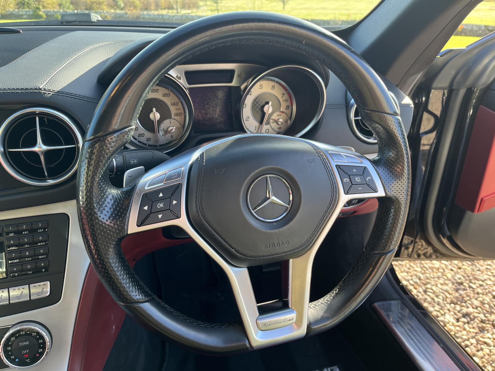 Mercedes-Benz SL 3.0 SL400 AMG Sport Convertible 2dr Petrol G-Tronic Euro 6 (s/s) (333 ps)