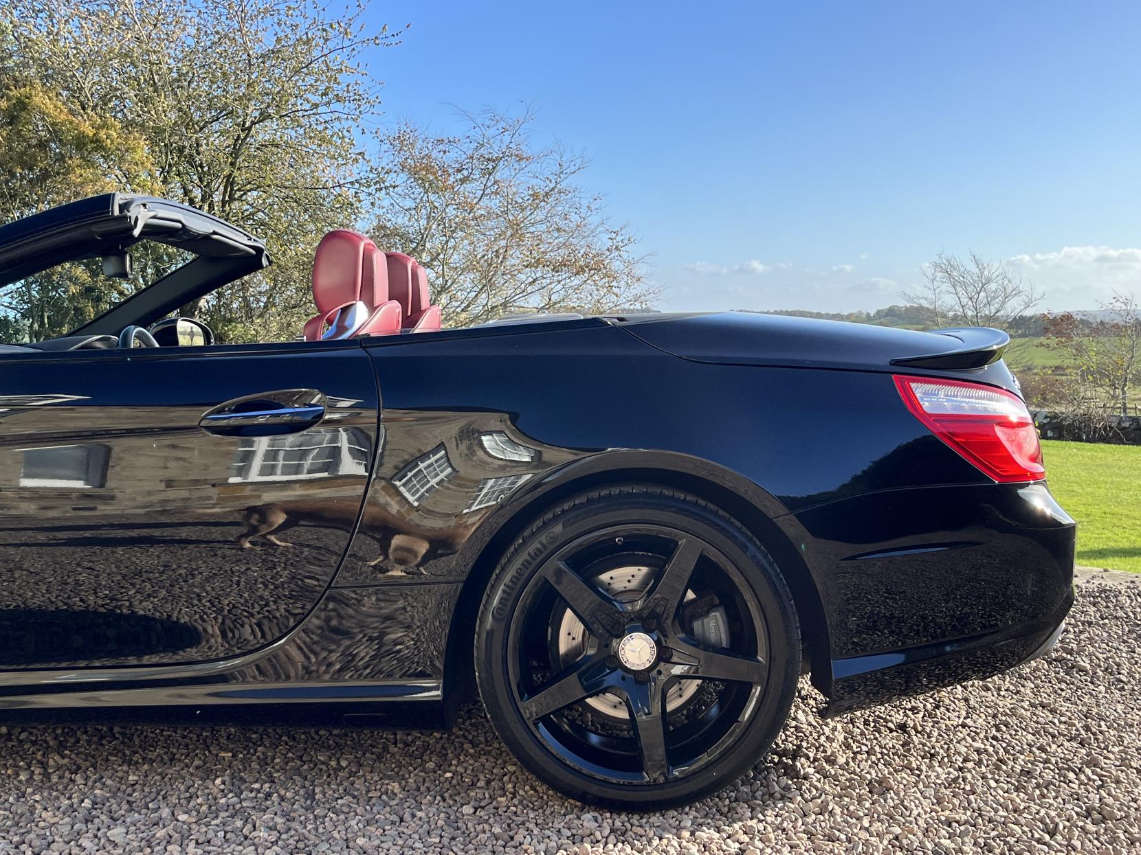 Mercedes-Benz SL 3.0 SL400 AMG Sport Convertible 2dr Petrol G-Tronic Euro 6 (s/s) (333 ps)