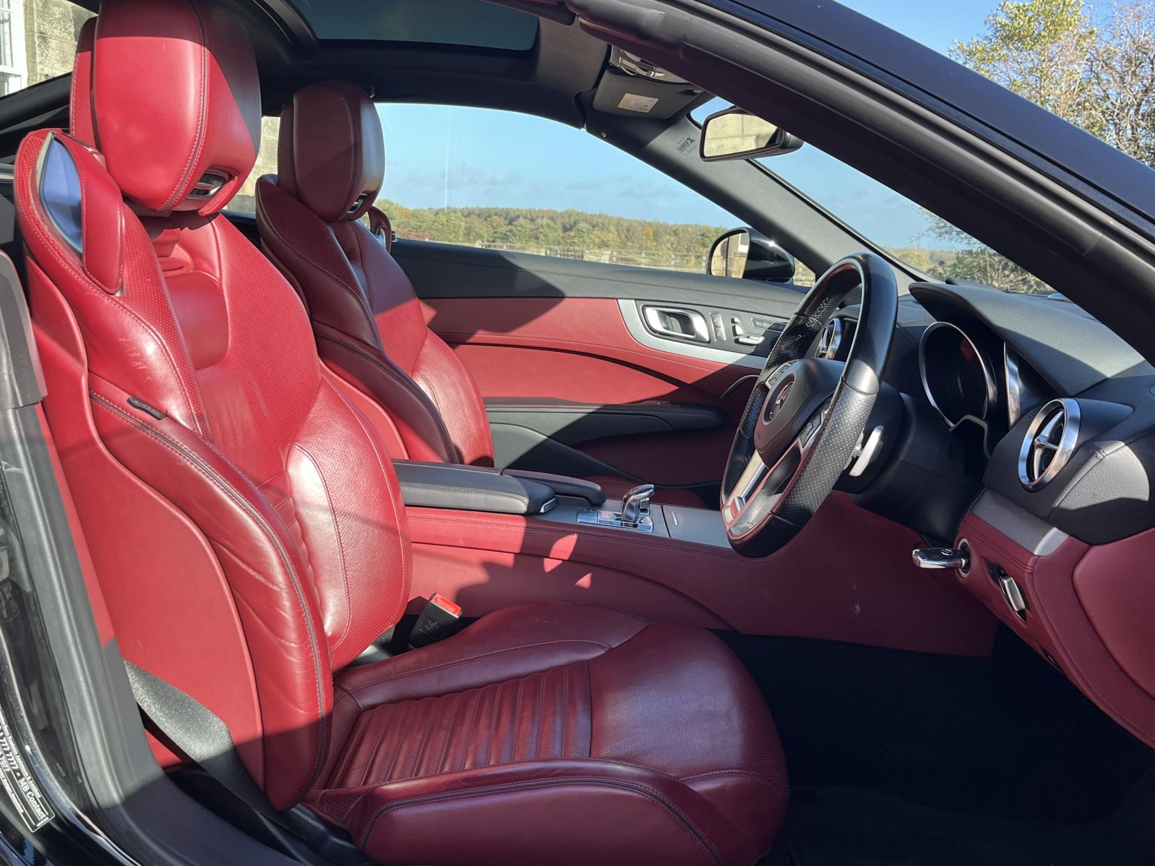 Mercedes-Benz SL 3.0 SL400 AMG Sport Convertible 2dr Petrol G-Tronic Euro 6 (s/s) (333 ps)