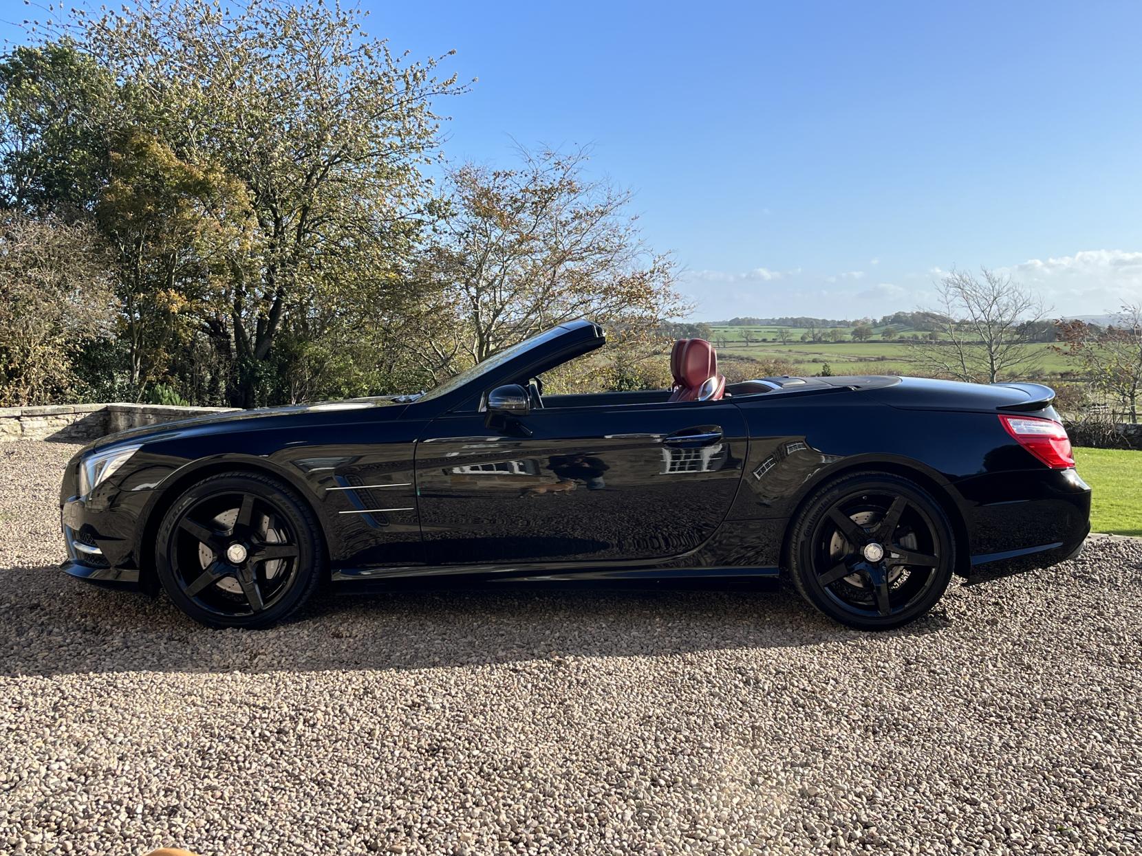 Mercedes-Benz SL 3.0 SL400 AMG Sport Convertible 2dr Petrol G-Tronic Euro 6 (s/s) (333 ps)