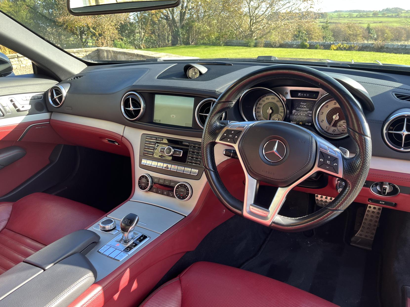 Mercedes-Benz SL 3.0 SL400 AMG Sport Convertible 2dr Petrol G-Tronic Euro 6 (s/s) (333 ps)