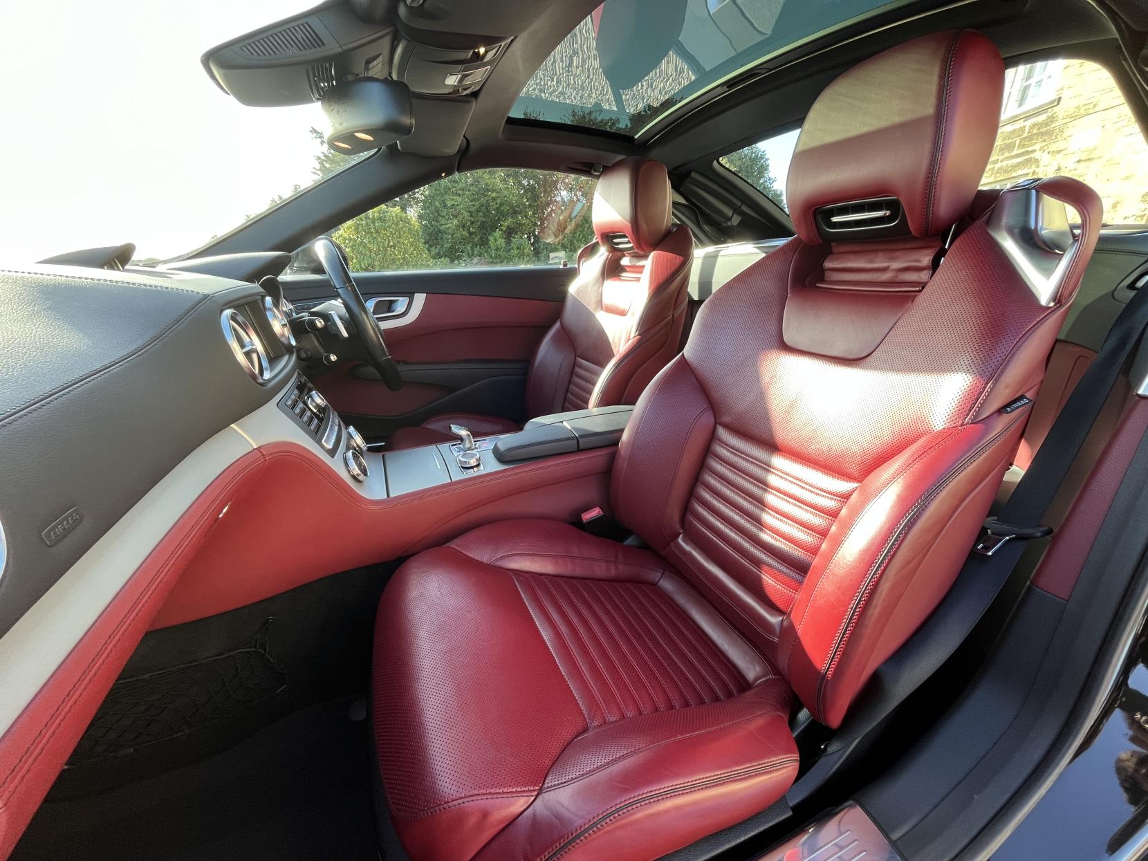 Mercedes-Benz SL 3.0 SL400 AMG Sport Convertible 2dr Petrol G-Tronic Euro 6 (s/s) (333 ps)