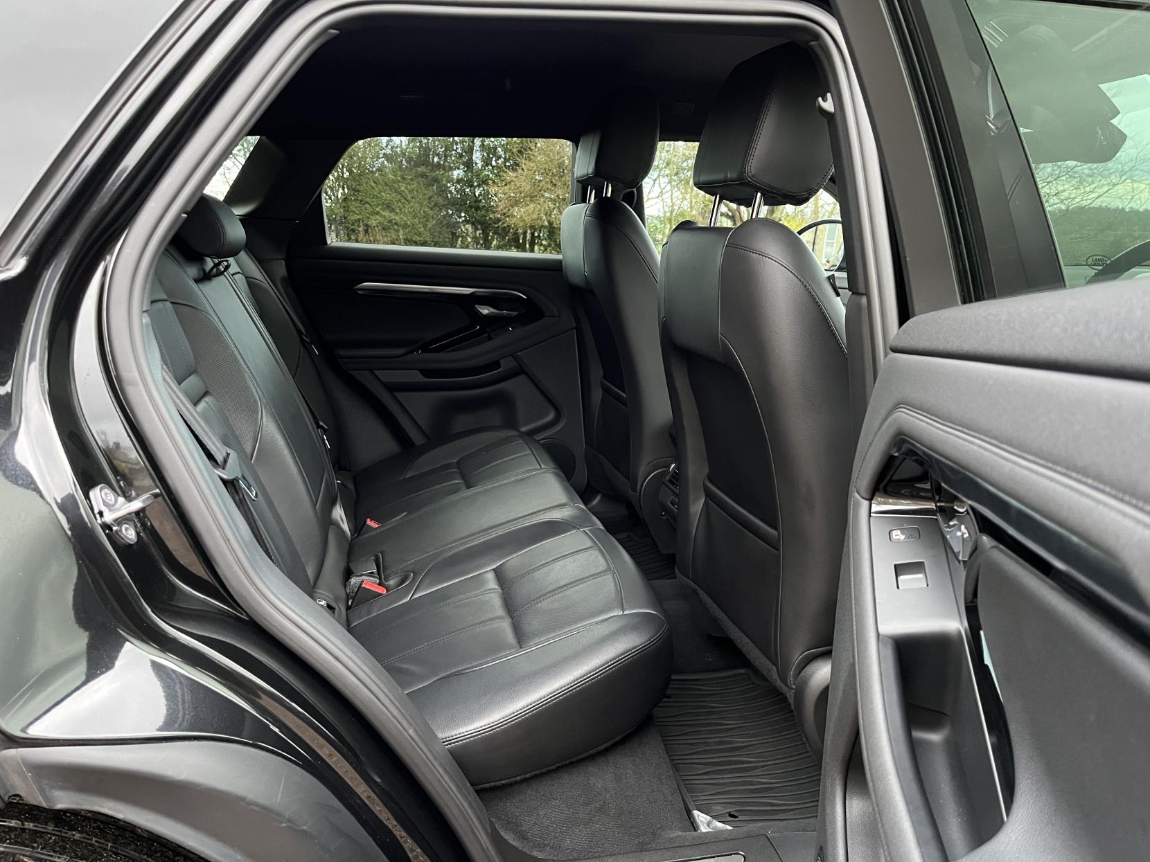 Land Rover Range Rover Evoque 2.0 P200 MHEV R-Dynamic SE SUV 5dr Petrol Auto 4WD Euro 6 (s/s) (200 ps)