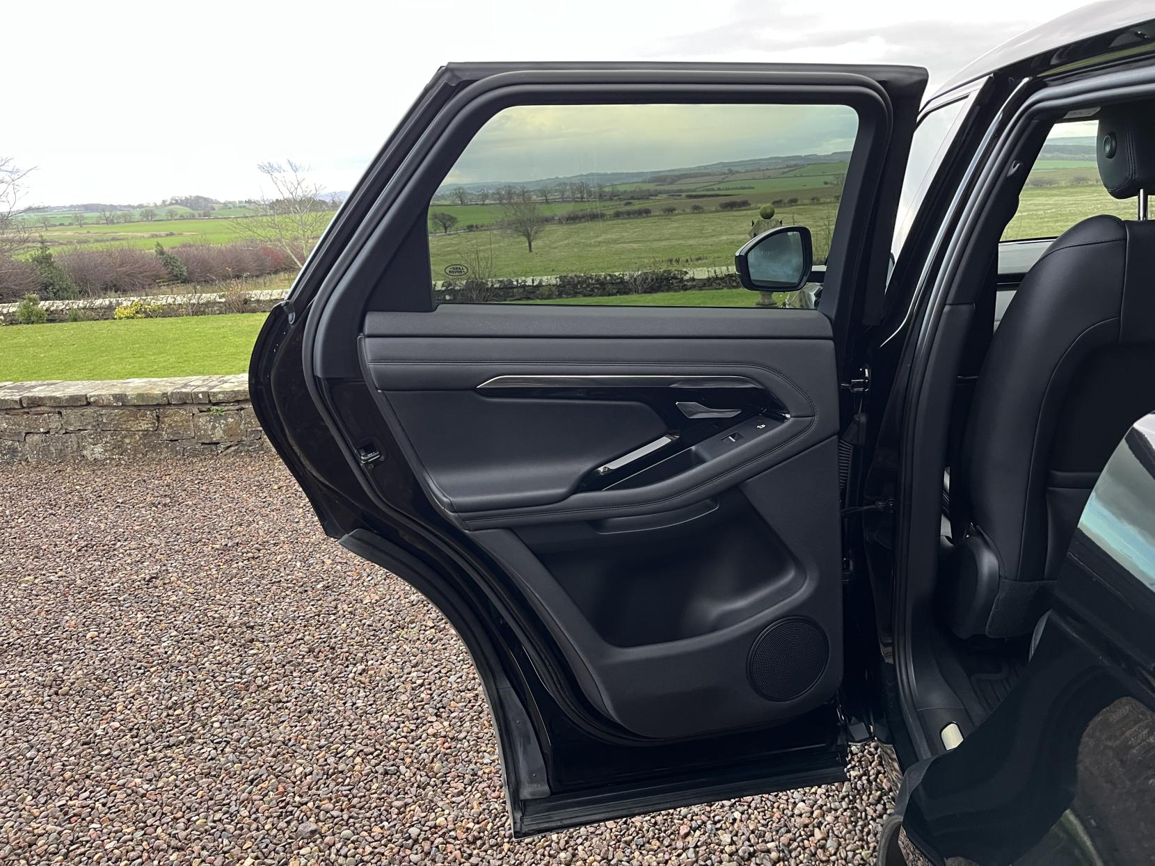 Land Rover Range Rover Evoque 2.0 P200 MHEV R-Dynamic SE SUV 5dr Petrol Auto 4WD Euro 6 (s/s) (200 ps)