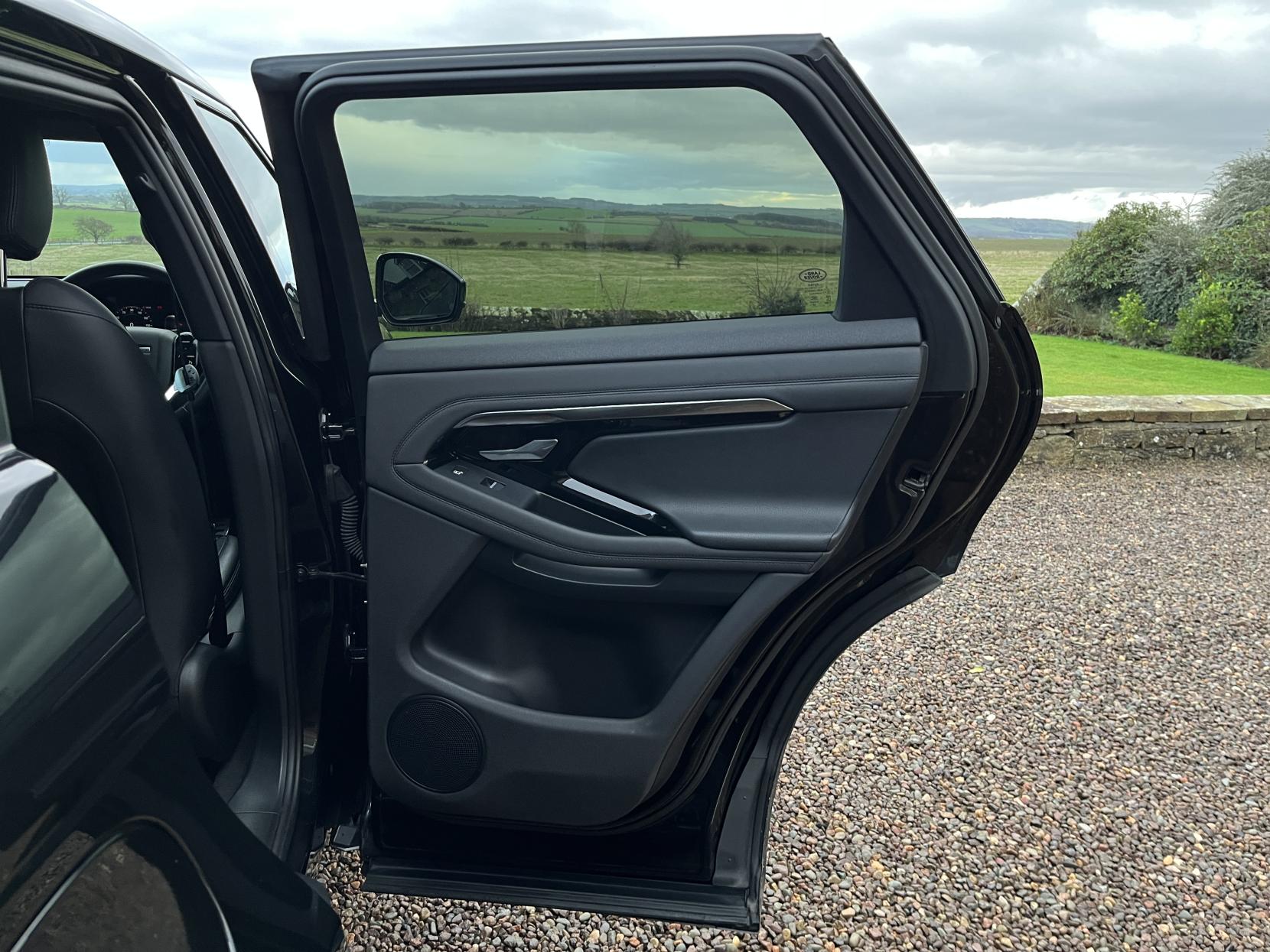 Land Rover Range Rover Evoque 2.0 P200 MHEV R-Dynamic SE SUV 5dr Petrol Auto 4WD Euro 6 (s/s) (200 ps)