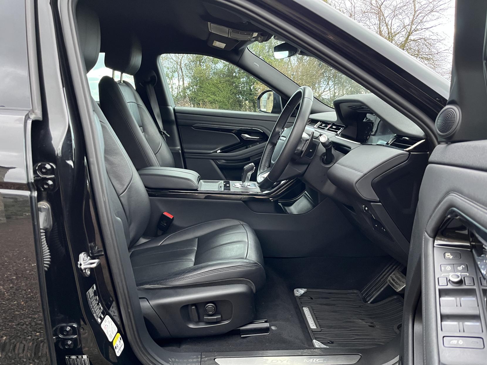 Land Rover Range Rover Evoque 2.0 P200 MHEV R-Dynamic SE SUV 5dr Petrol Auto 4WD Euro 6 (s/s) (200 ps)