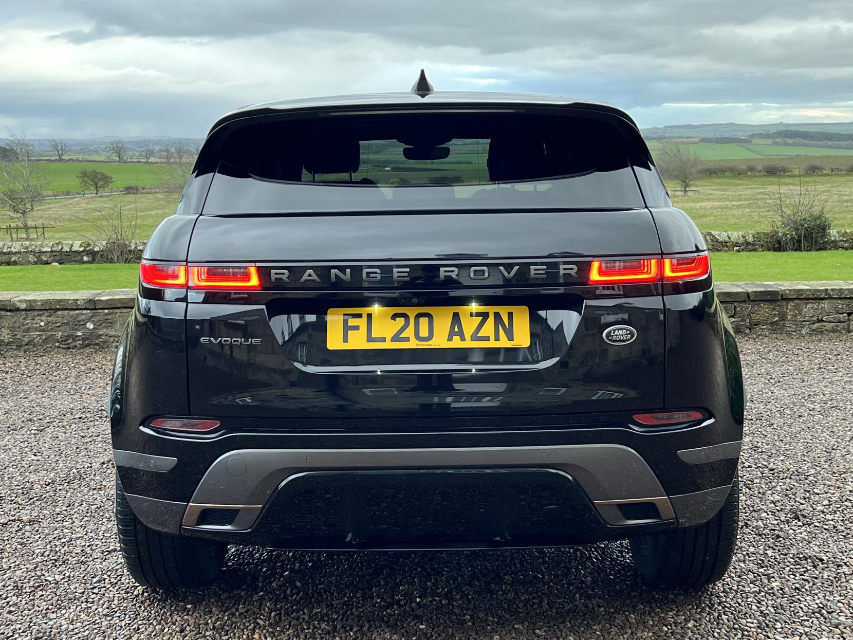 Land Rover Range Rover Evoque 2.0 P200 MHEV R-Dynamic SE SUV 5dr Petrol Auto 4WD Euro 6 (s/s) (200 ps)