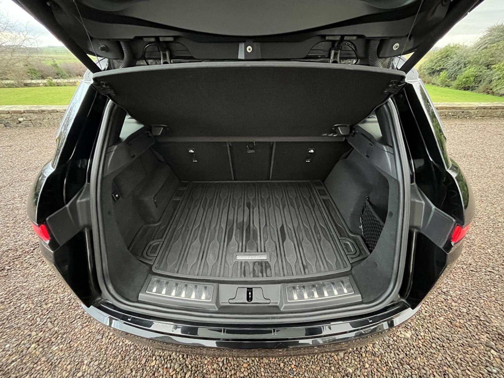 Land Rover Range Rover Evoque 2.0 P200 MHEV R-Dynamic SE SUV 5dr Petrol Auto 4WD Euro 6 (s/s) (200 ps)