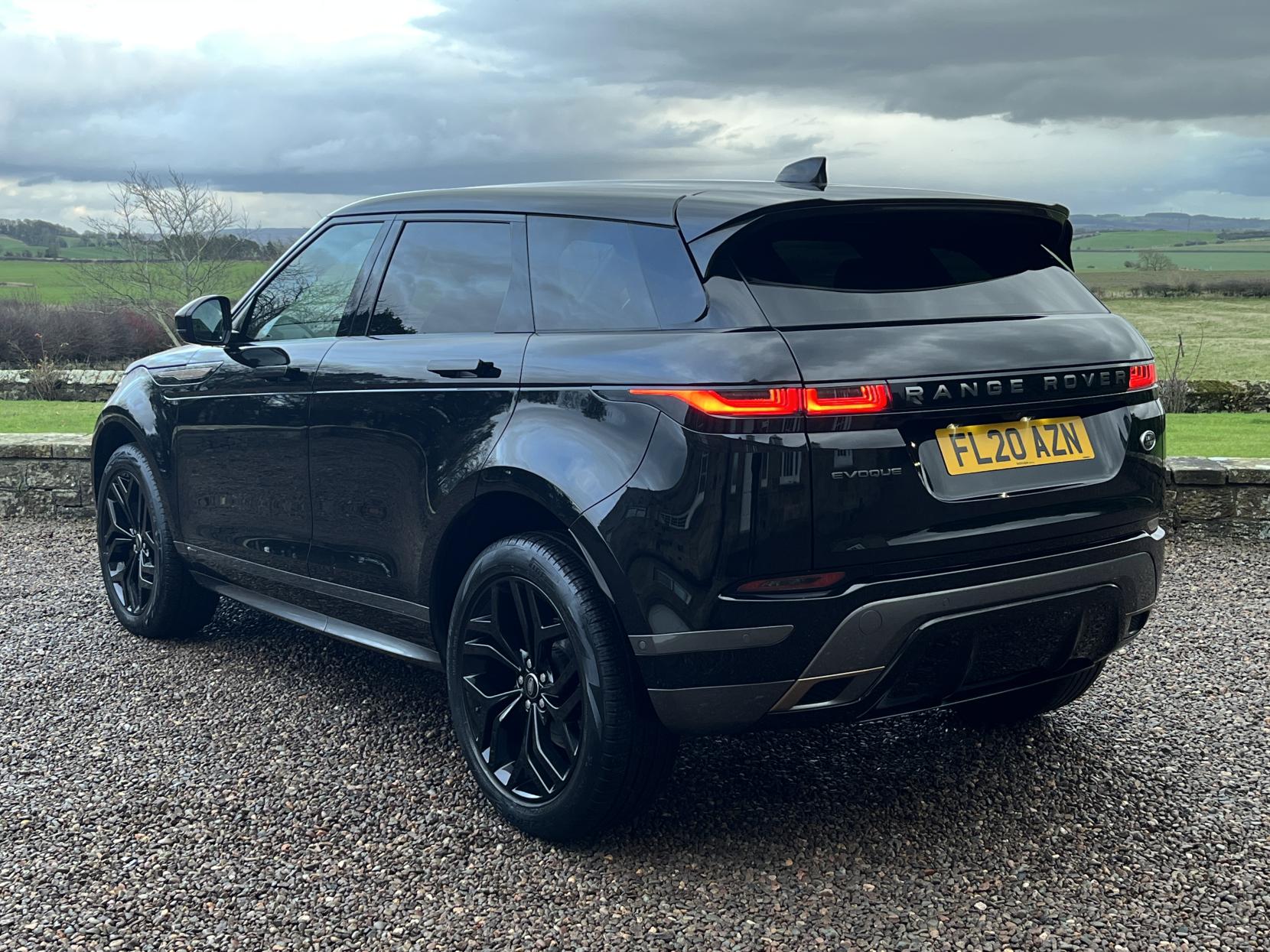 Land Rover Range Rover Evoque 2.0 P200 MHEV R-Dynamic SE SUV 5dr Petrol Auto 4WD Euro 6 (s/s) (200 ps)
