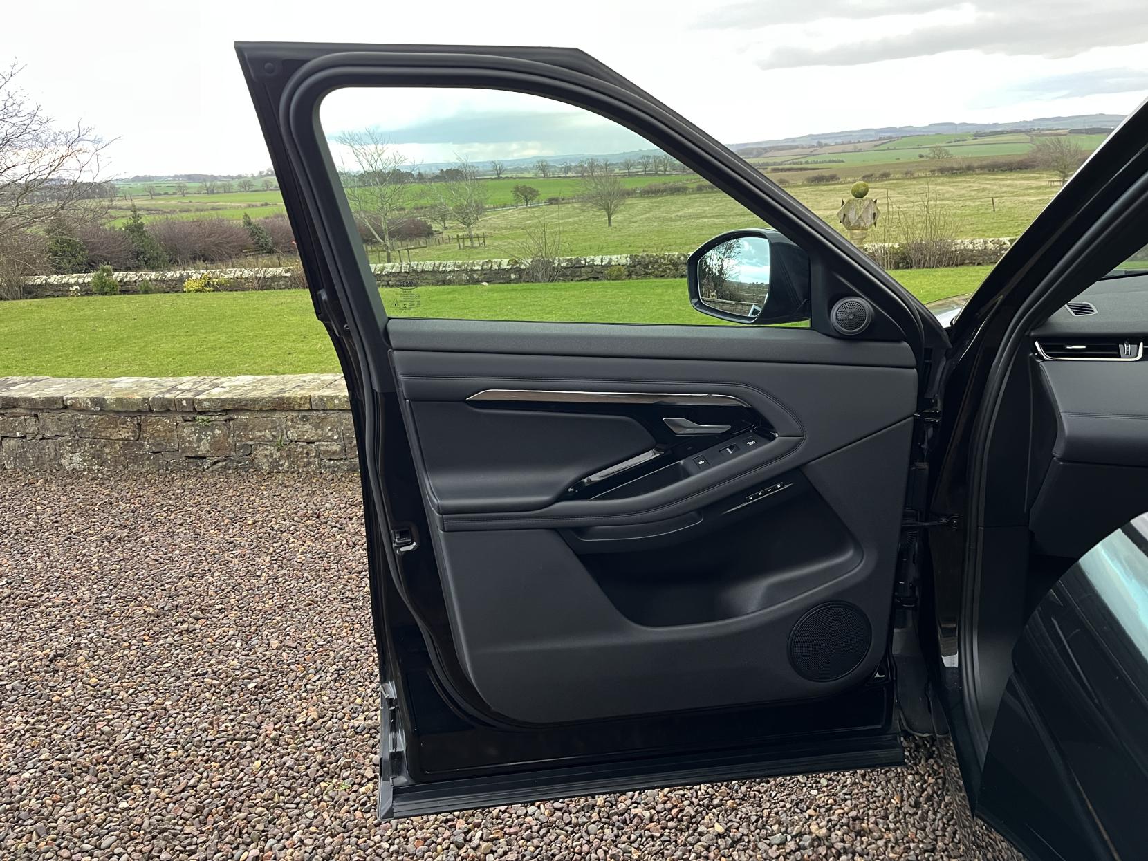 Land Rover Range Rover Evoque 2.0 P200 MHEV R-Dynamic SE SUV 5dr Petrol Auto 4WD Euro 6 (s/s) (200 ps)