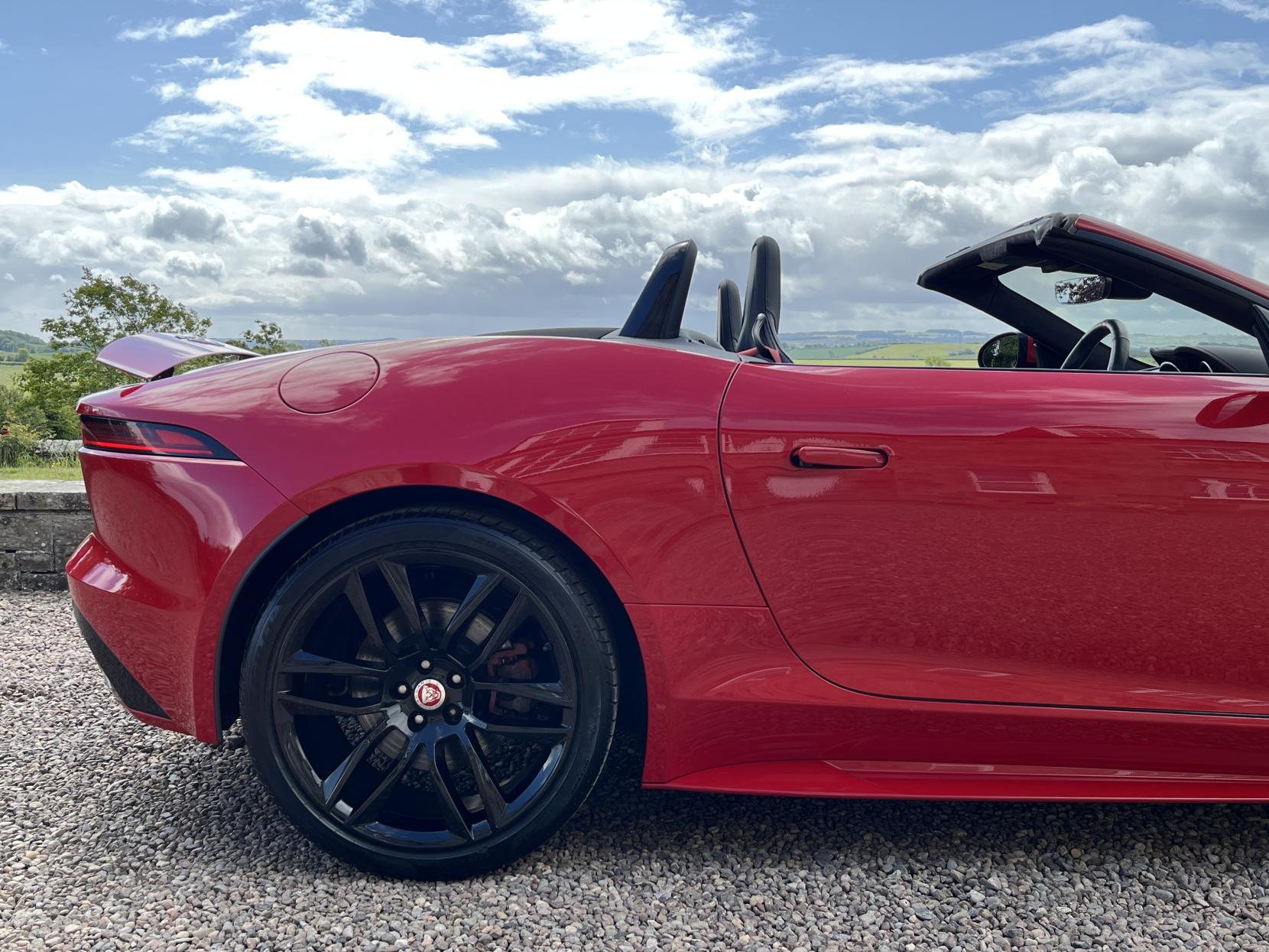 Jaguar F-Type 2.0i Chequered Flag Convertible 2dr Petrol Auto Euro 6 (s/s) (300 ps)