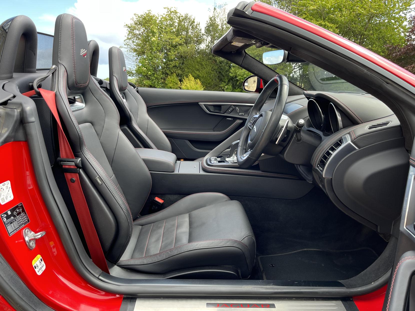 Jaguar F-Type 2.0i Chequered Flag Convertible 2dr Petrol Auto Euro 6 (s/s) (300 ps)