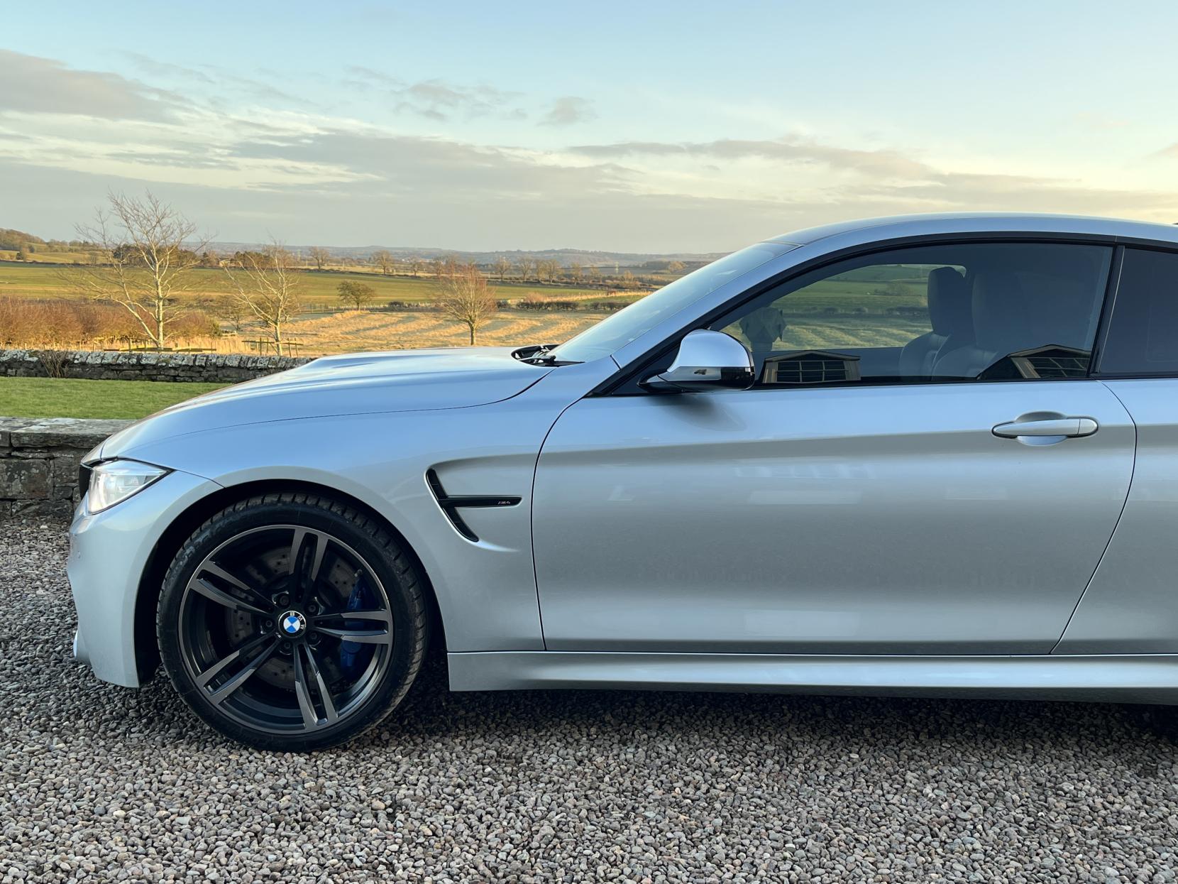 BMW M4 3.0 BiTurbo Coupe 2dr Petrol DCT Euro 6 (s/s) (431 ps)