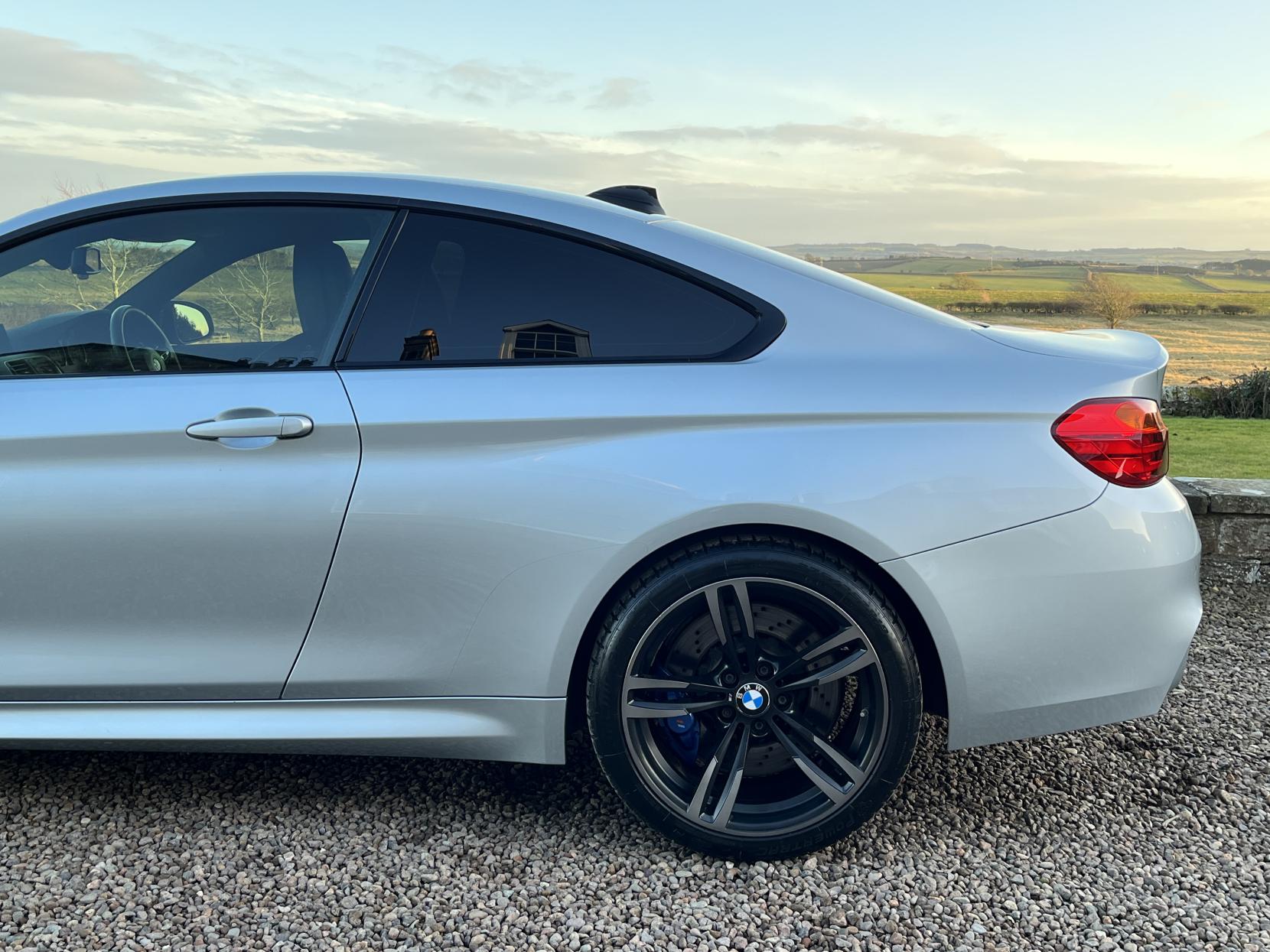 BMW M4 3.0 BiTurbo Coupe 2dr Petrol DCT Euro 6 (s/s) (431 ps)