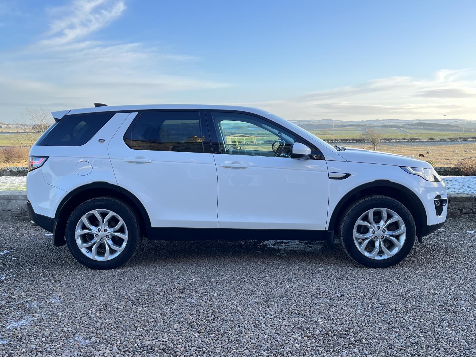 Land Rover Discovery Sport 2.0 TD4 HSE SUV 5dr Diesel Auto 4WD Euro 6 (s/s) (180 ps)