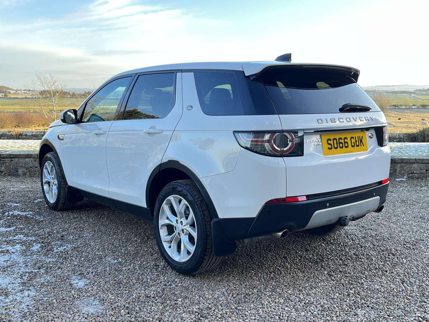 Land Rover Discovery Sport 2.0 TD4 HSE SUV 5dr Diesel Auto 4WD Euro 6 (s/s) (180 ps)