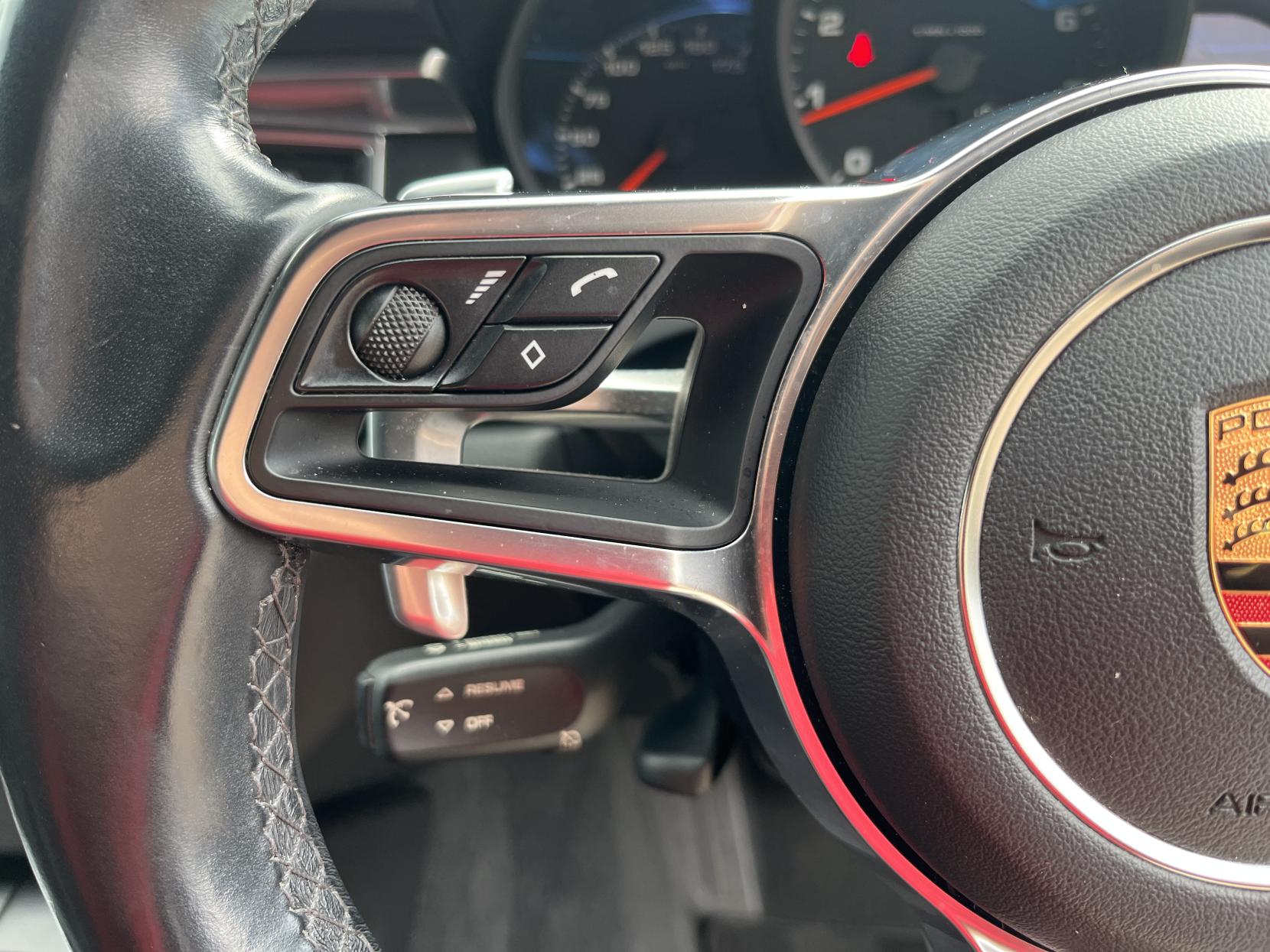 Porsche Macan 2.0T SUV 5dr Petrol PDK 4WD Euro 6 (s/s) (252 ps)