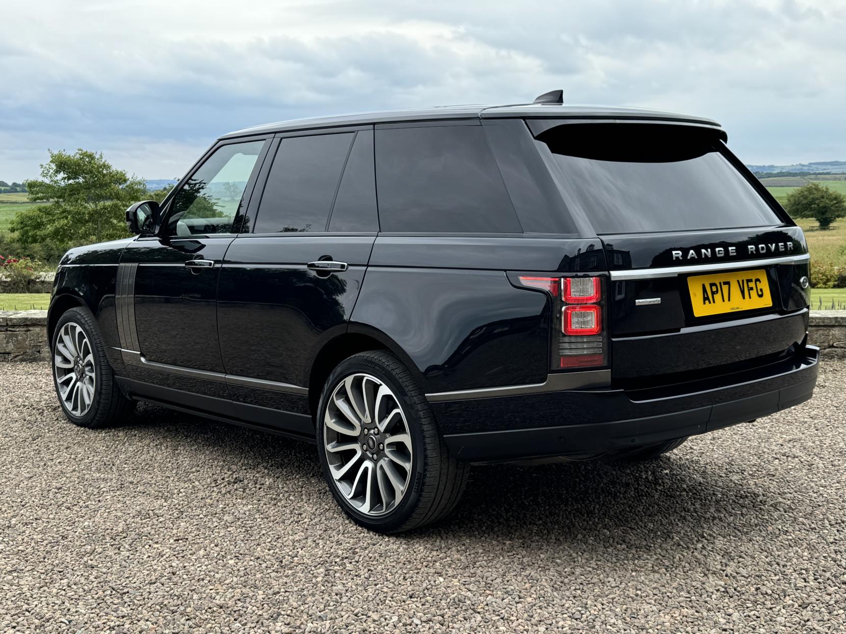 Land Rover Range Rover 5.0 V8 Autobiography SUV 5dr Petrol Auto 4WD Euro 6 (s/s) (510 ps)