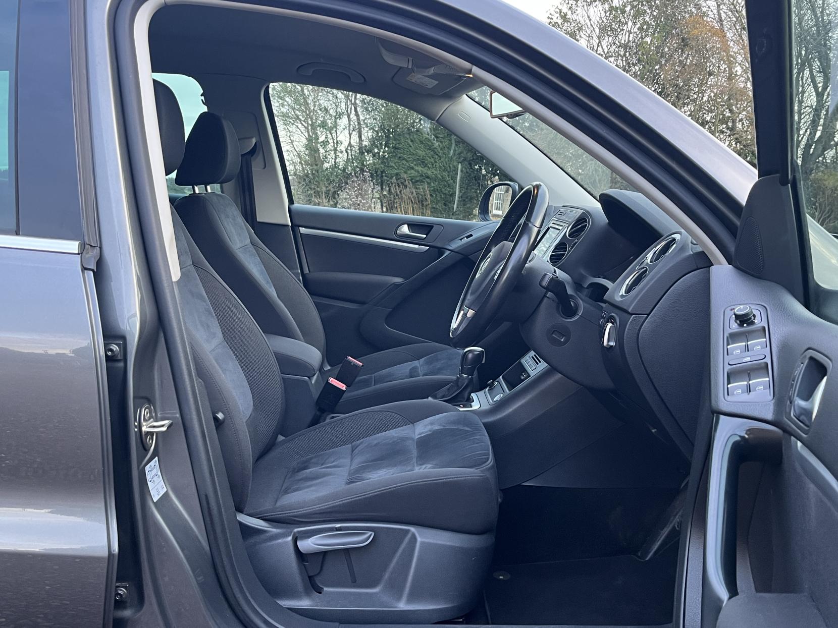 Volkswagen Tiguan 2.0 TDI BlueMotion Tech Match Edition SUV 5dr Diesel DSG 4WD Euro 6 (s/s) (150 ps)