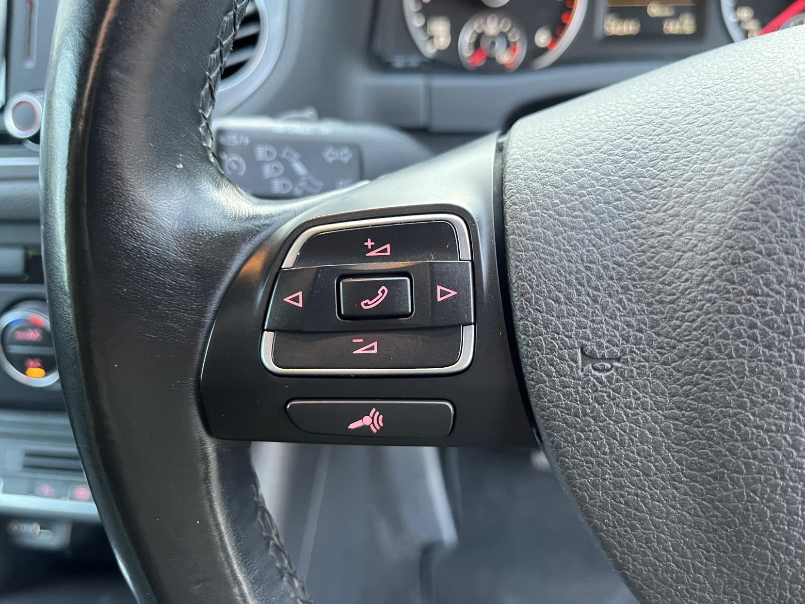 Volkswagen Tiguan 2.0 TDI BlueMotion Tech Match Edition SUV 5dr Diesel DSG 4WD Euro 6 (s/s) (150 ps)