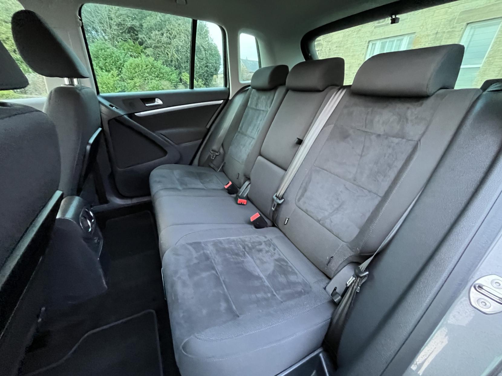 Volkswagen Tiguan 2.0 TDI BlueMotion Tech Match Edition SUV 5dr Diesel DSG 4WD Euro 6 (s/s) (150 ps)