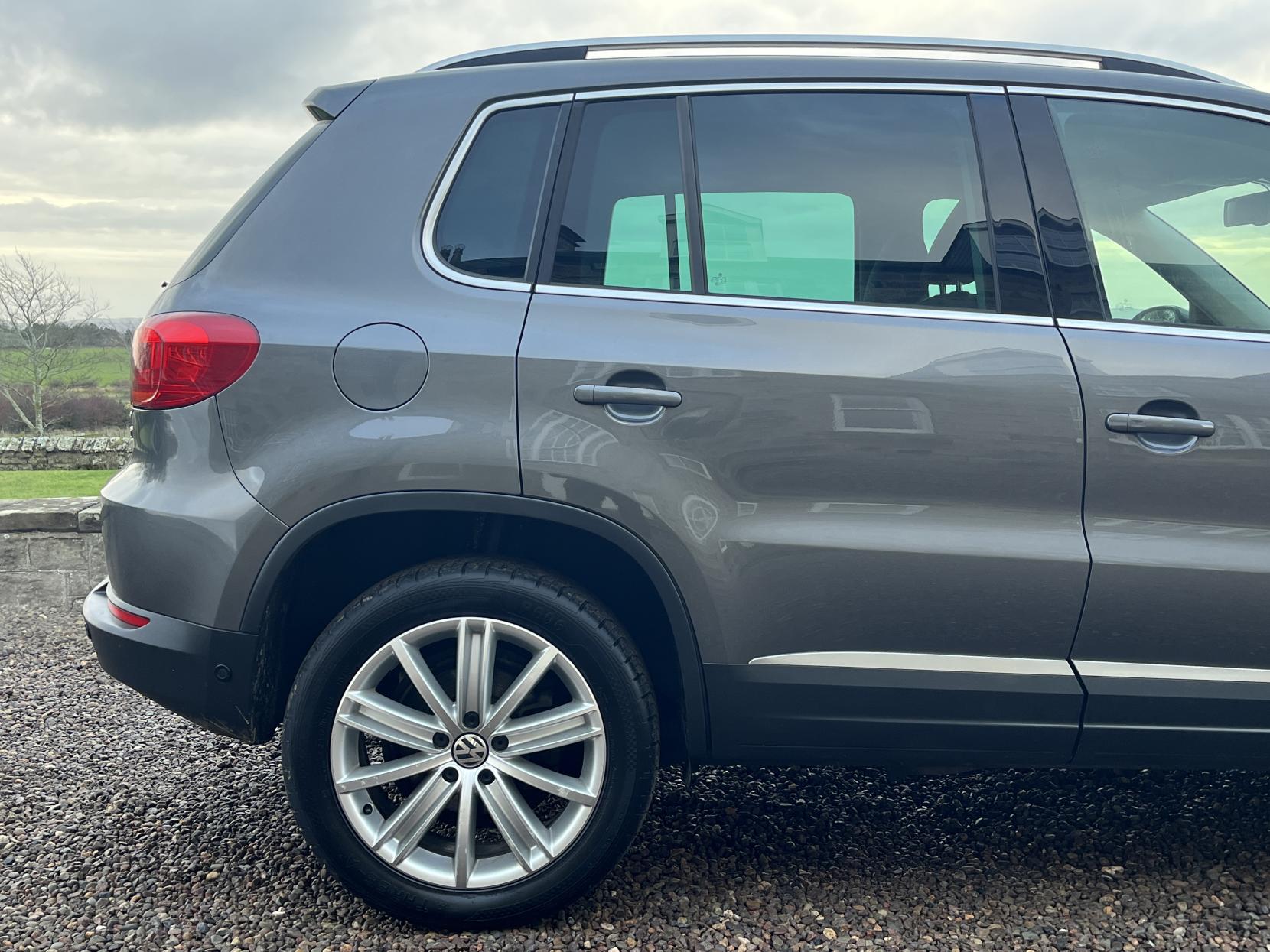 Volkswagen Tiguan 2.0 TDI BlueMotion Tech Match Edition SUV 5dr Diesel DSG 4WD Euro 6 (s/s) (150 ps)