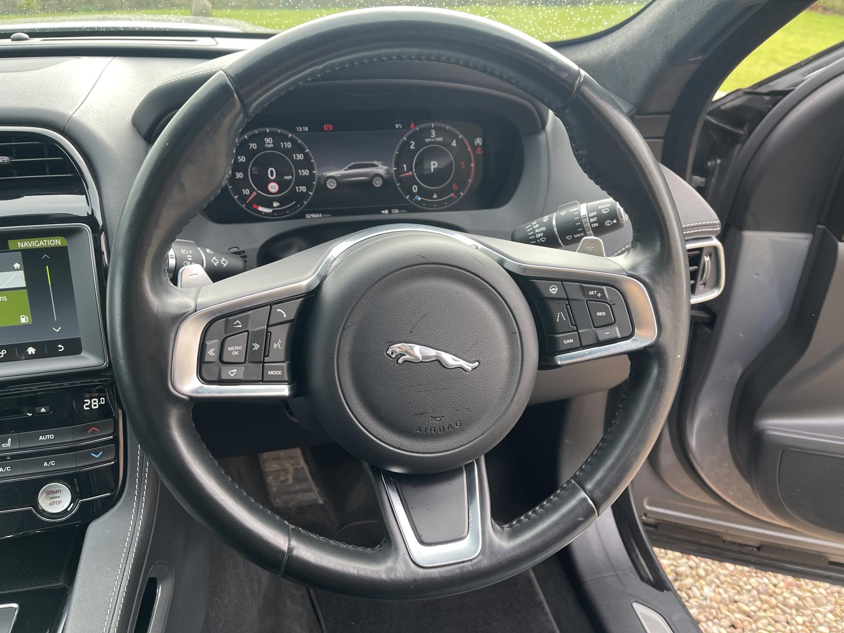 Jaguar F-PACE 2.0 D180 Chequered Flag SUV 5dr Diesel Auto AWD Euro 6 (s/s) (180 ps)