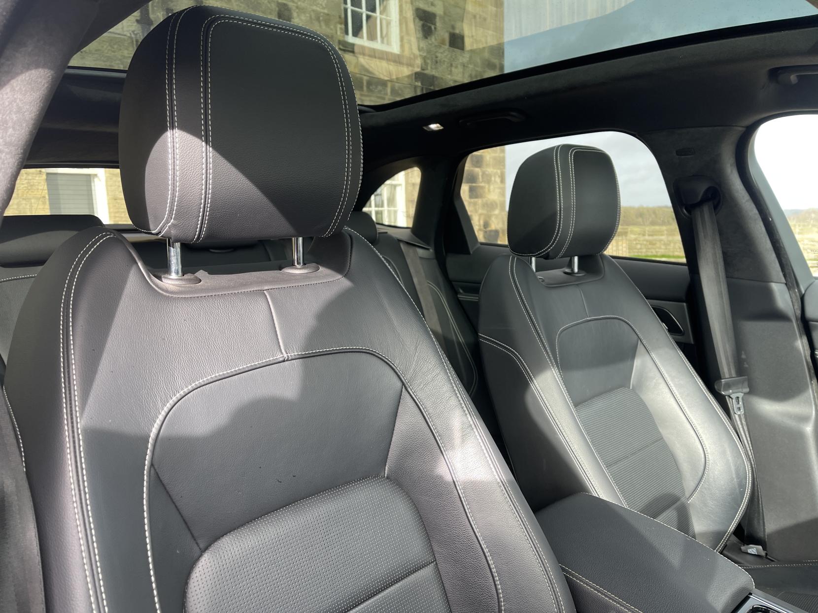 Jaguar F-PACE 2.0 D180 Chequered Flag SUV 5dr Diesel Auto AWD Euro 6 (s/s) (180 ps)