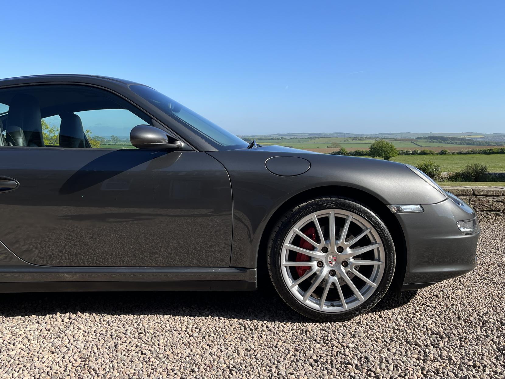 Porsche 911 3.8 997 Carrera 4S Coupe 2dr Petrol Tiptronic S AWD (286 g/km, 350 bhp)
