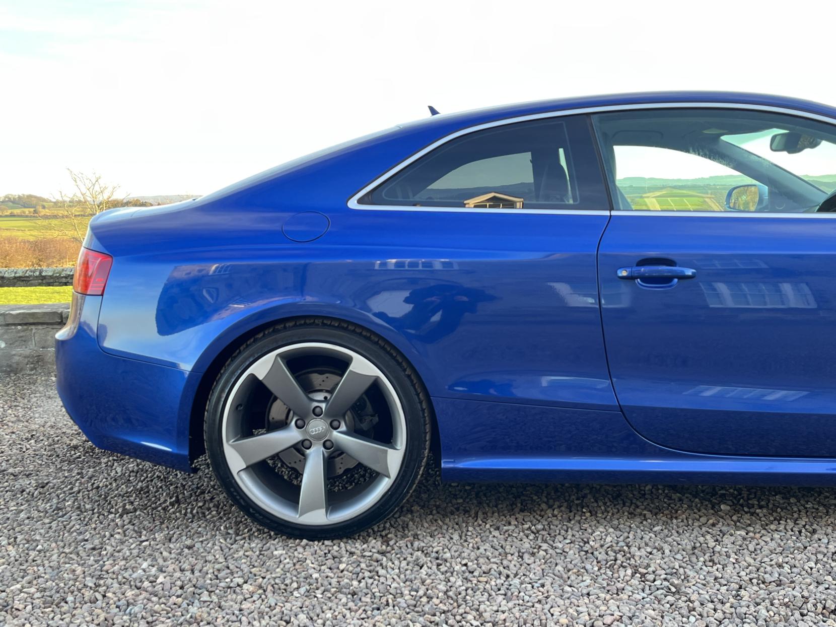 Audi RS5 4.2 FSI V8 Coupe 2dr Petrol S Tronic quattro Euro 5 (450 ps)