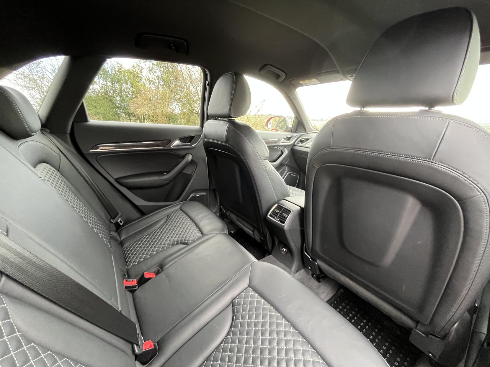 Audi RS Q3 2.5 TFSI Performance SUV 5dr Petrol S Tronic quattro Euro 6 (s/s) (367 ps)