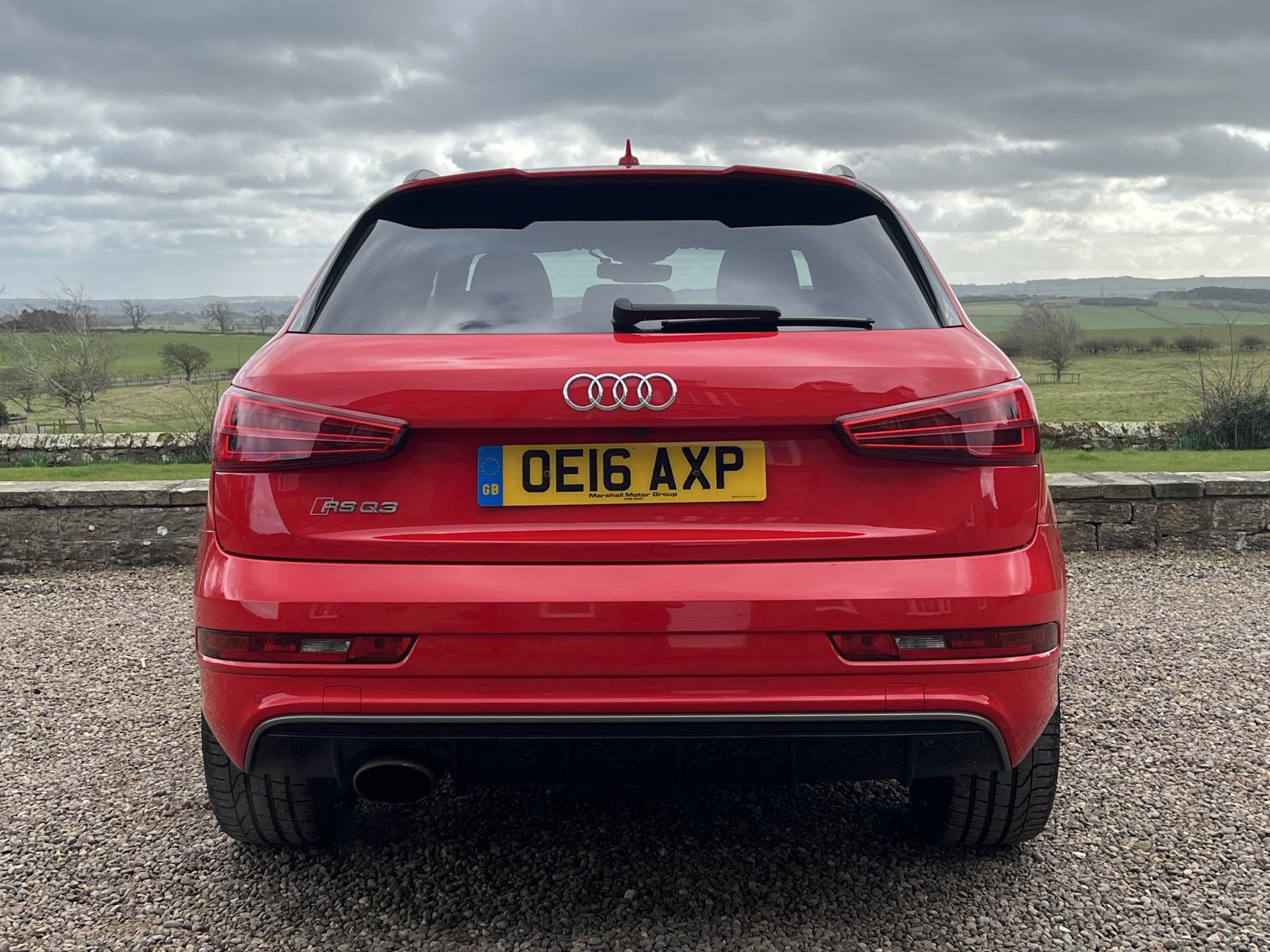 Audi RS Q3 2.5 TFSI Performance SUV 5dr Petrol S Tronic quattro Euro 6 (s/s) (367 ps)