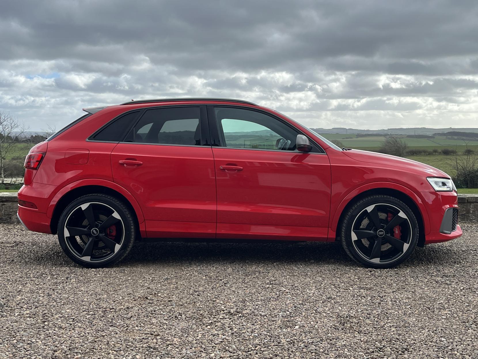 Audi RS Q3 2.5 TFSI Performance SUV 5dr Petrol S Tronic quattro Euro 6 (s/s) (367 ps)