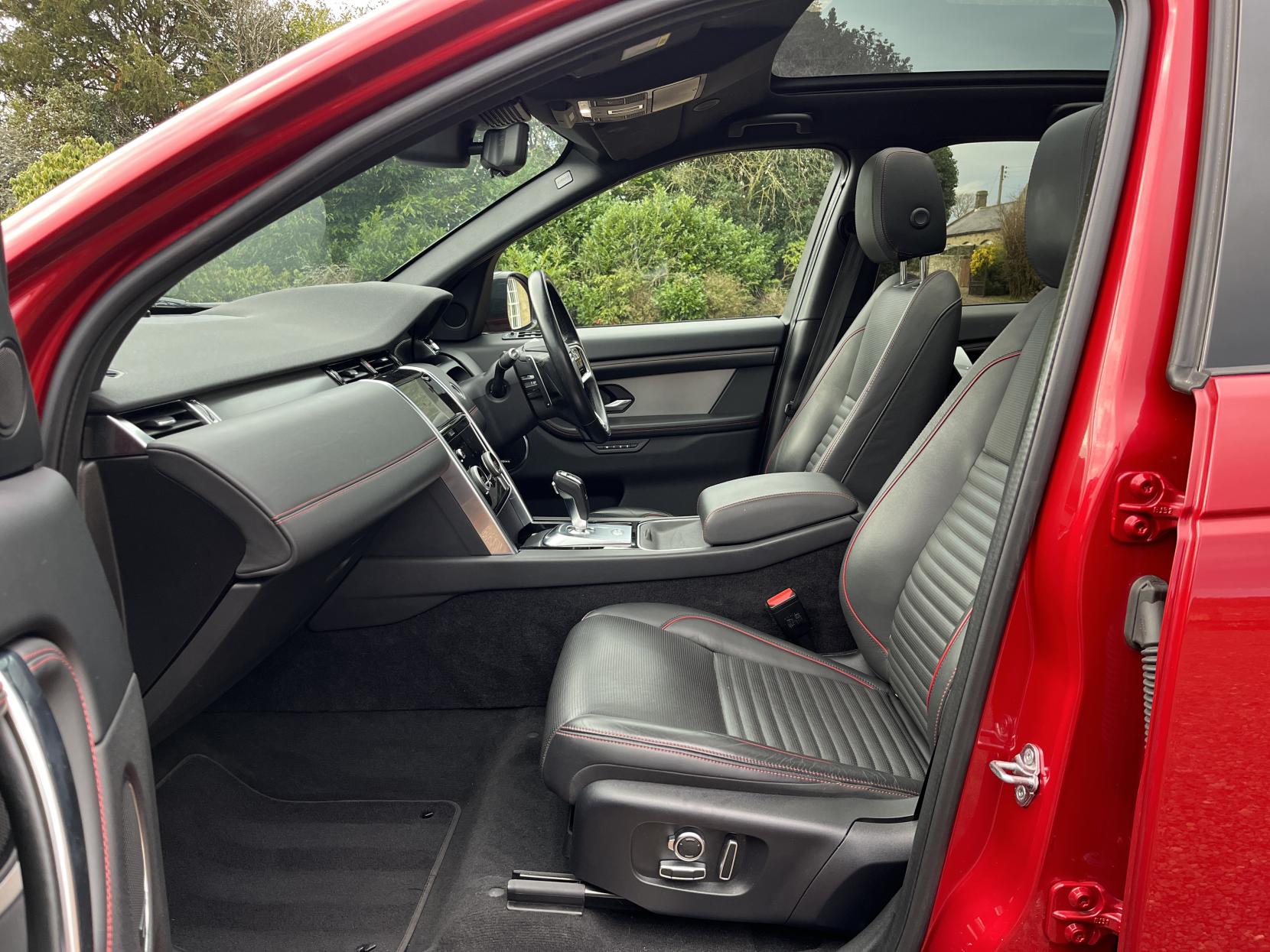 Land Rover Discovery Sport 2.0 D200 MHEV R-Dynamic HSE SUV 5dr Diesel Auto 4WD Euro 6 (s/s) (204 ps)