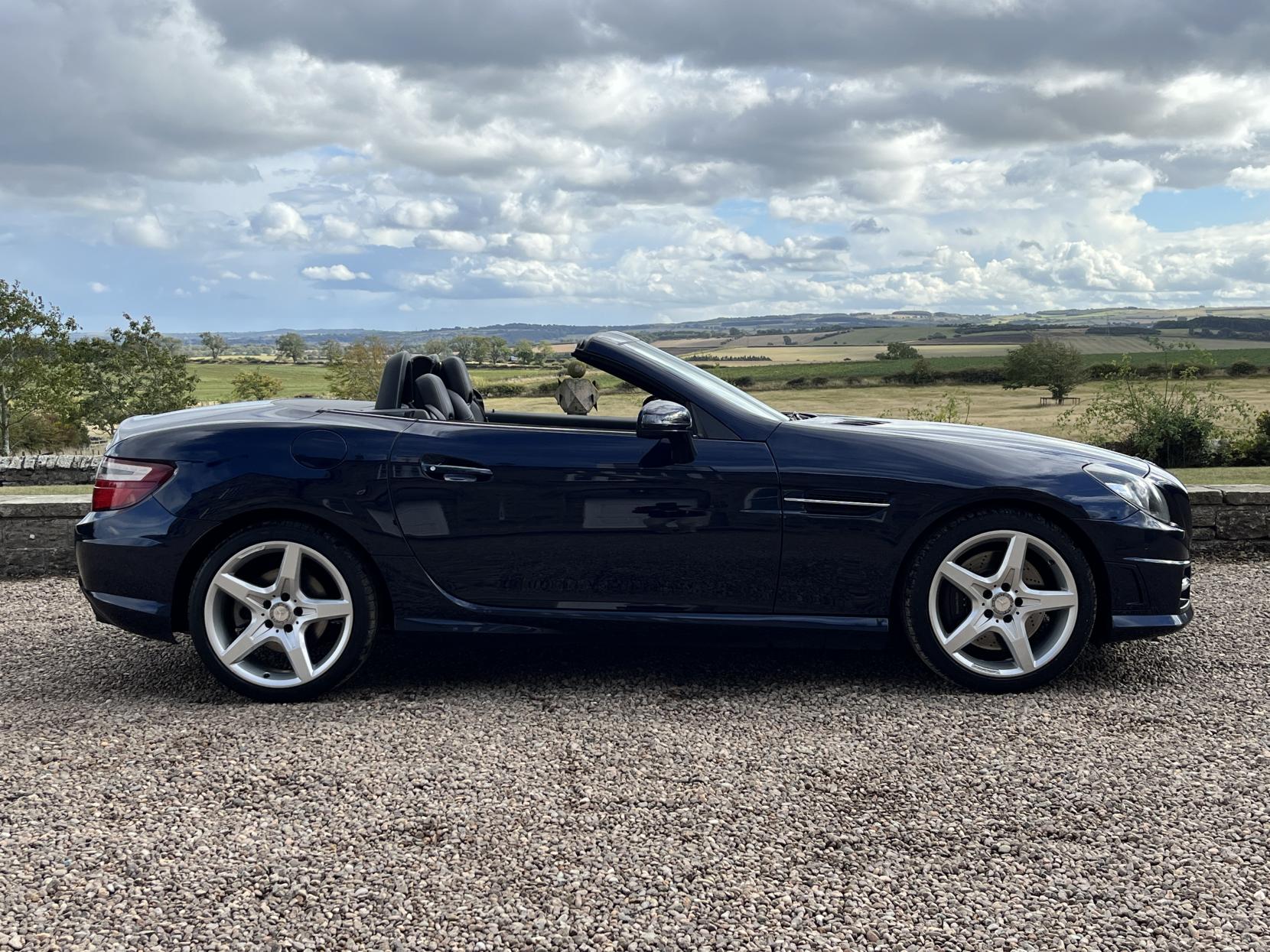 Mercedes-Benz SLK 2.1 SLK250 CDI AMG Sport Convertible 2dr Diesel G-Tronic+ Euro 5 (s/s) (204 ps)