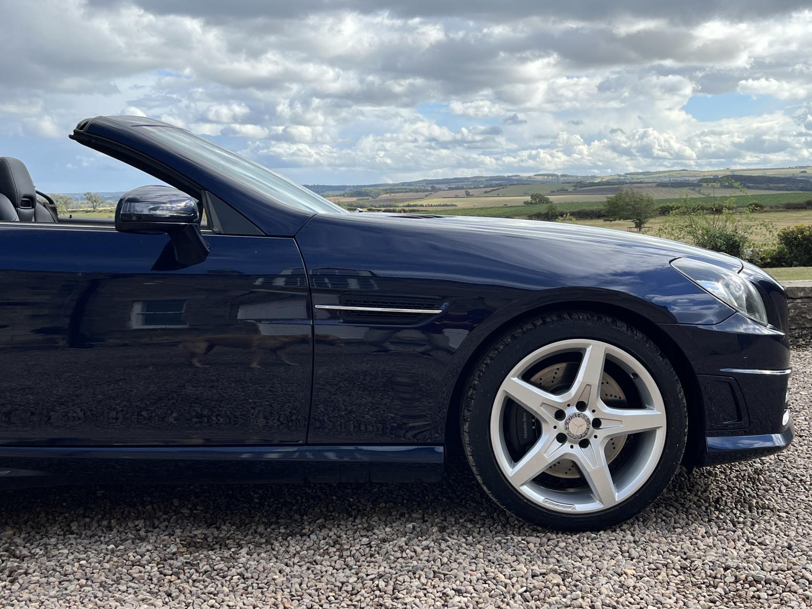 Mercedes-Benz SLK 2.1 SLK250 CDI AMG Sport Convertible 2dr Diesel G-Tronic+ Euro 5 (s/s) (204 ps)